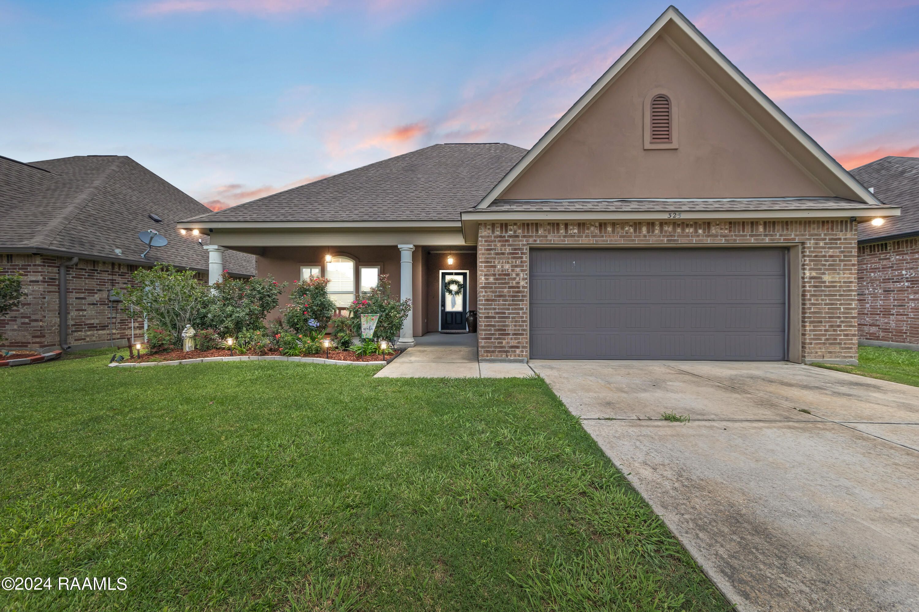 325 Hill Ridge, Youngsville LA