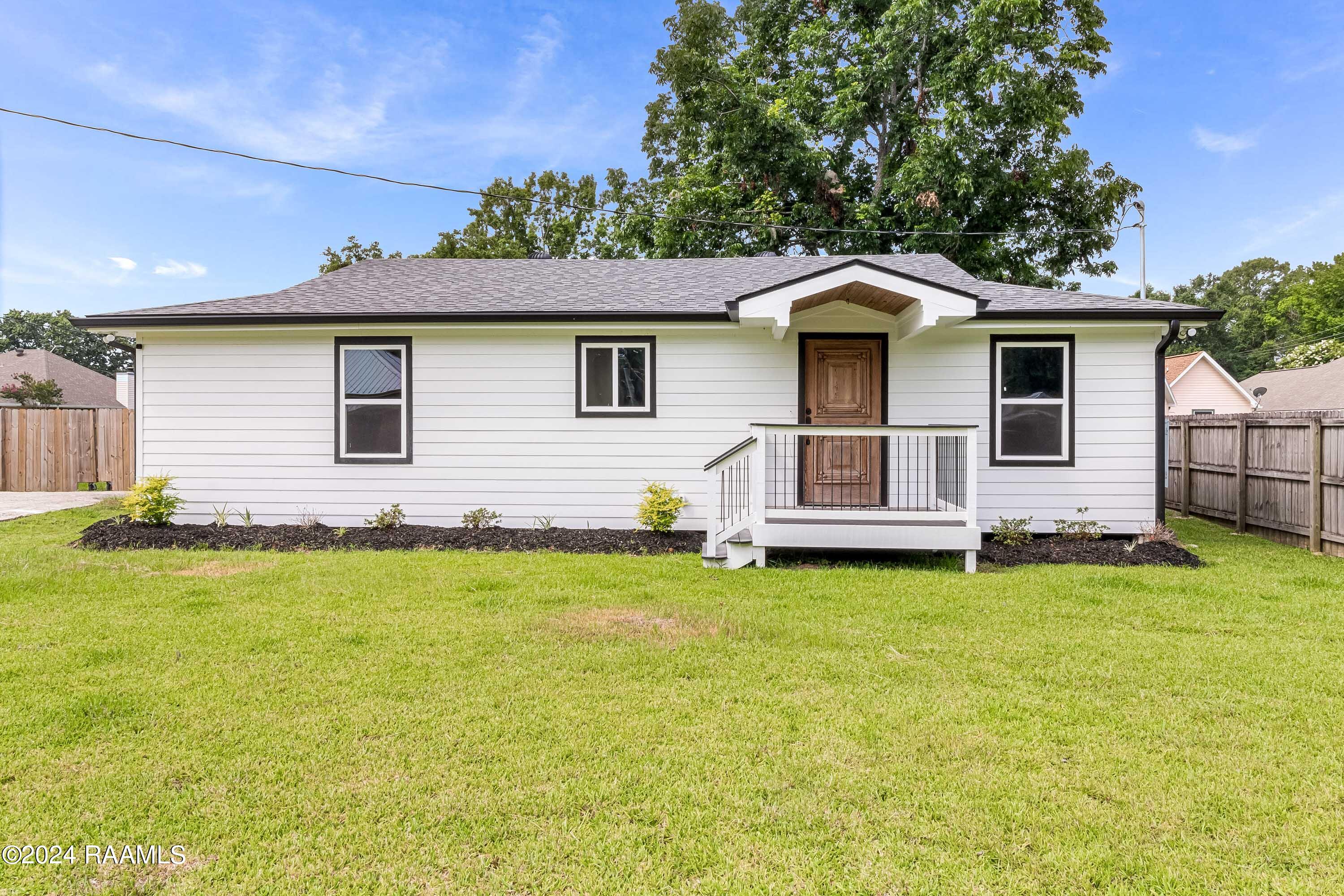 342 Crestlawn, Lafayette LA