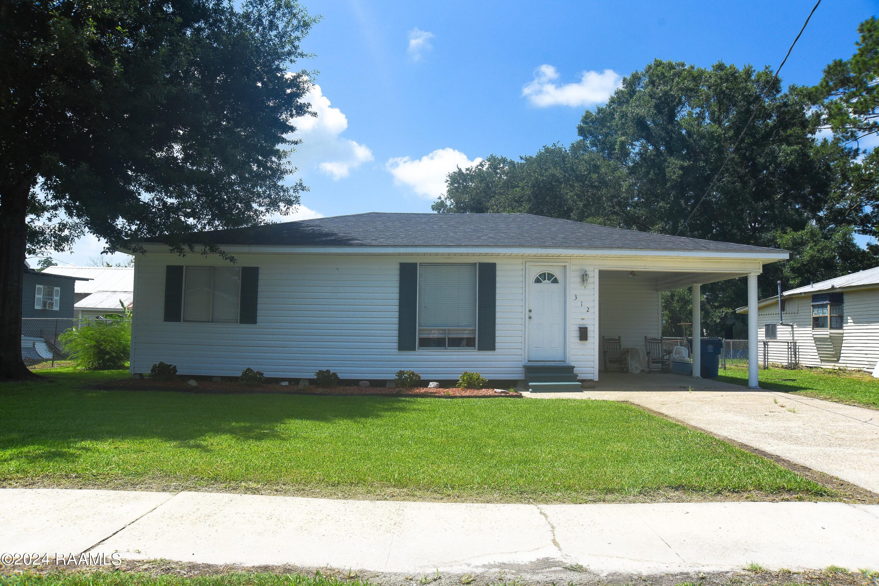 312 E Pine, Crowley LA