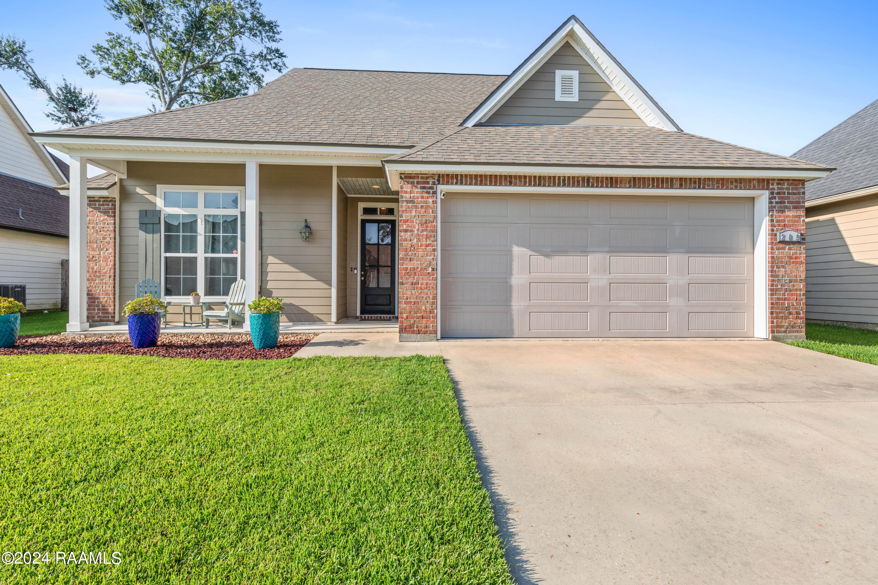 209 Oak Path, Carencro LA