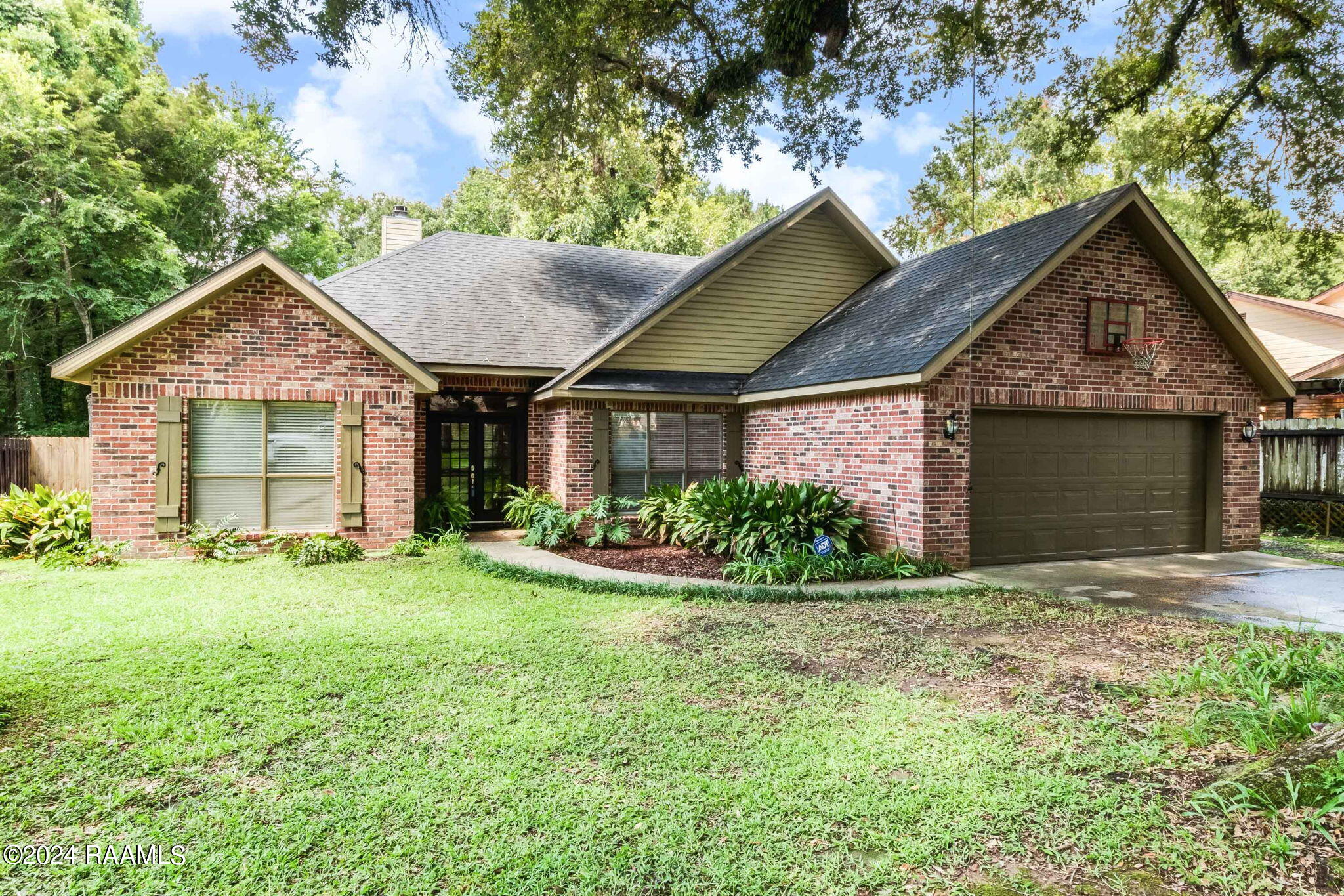 315 Teakwood, Youngsville LA