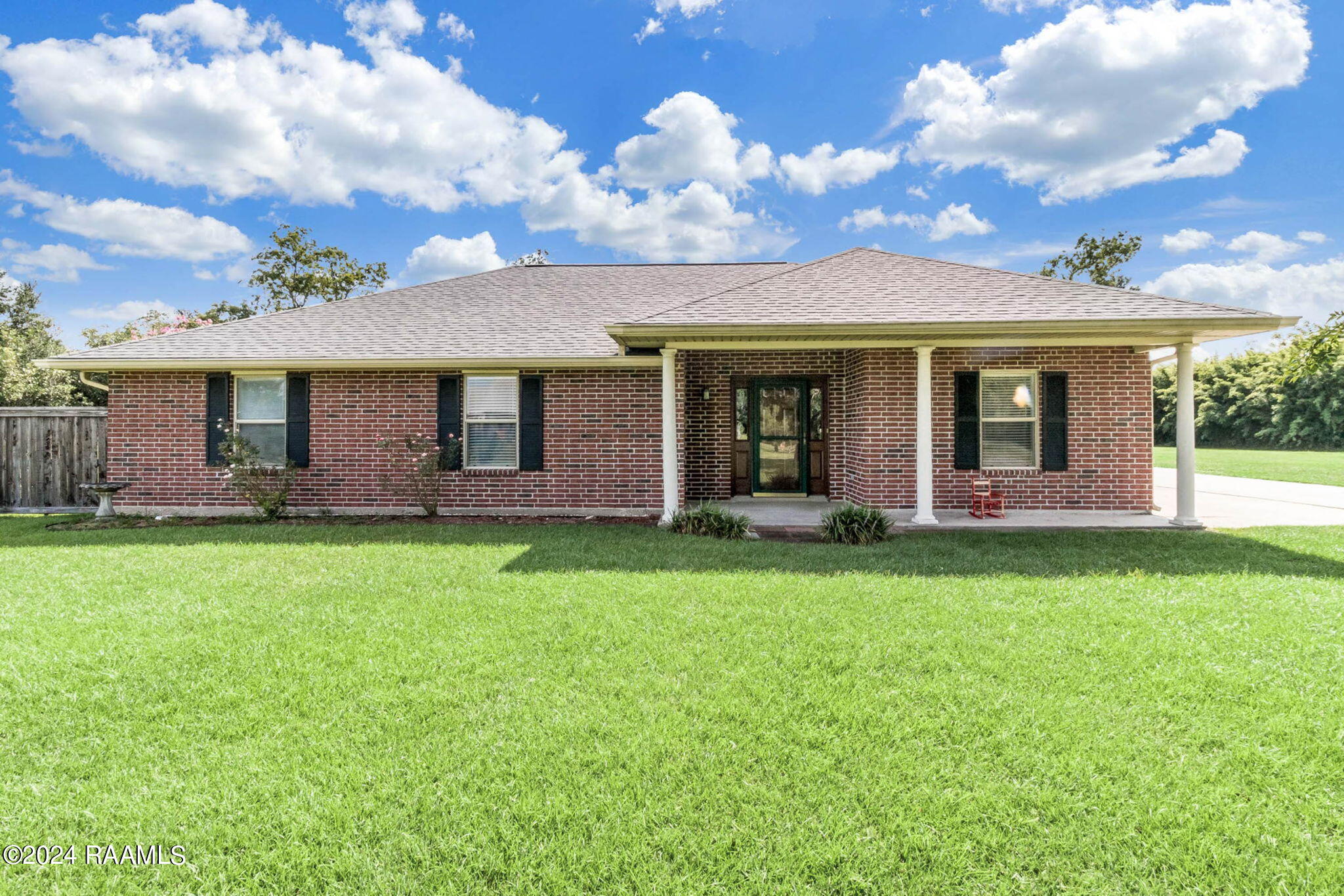 1079 Bin Rogers, Breaux Bridge LA