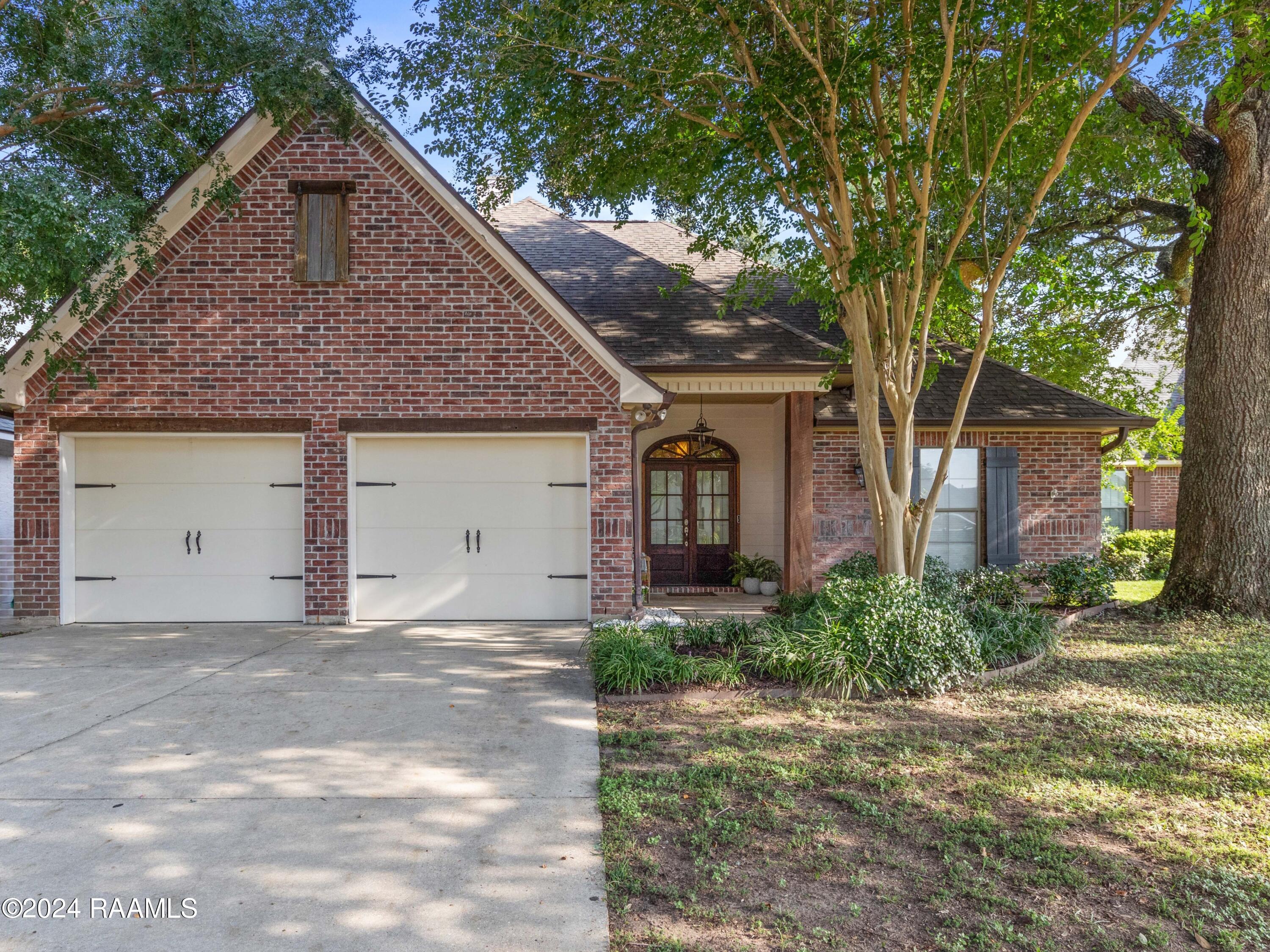 41 Oakthorn, Youngsville LA