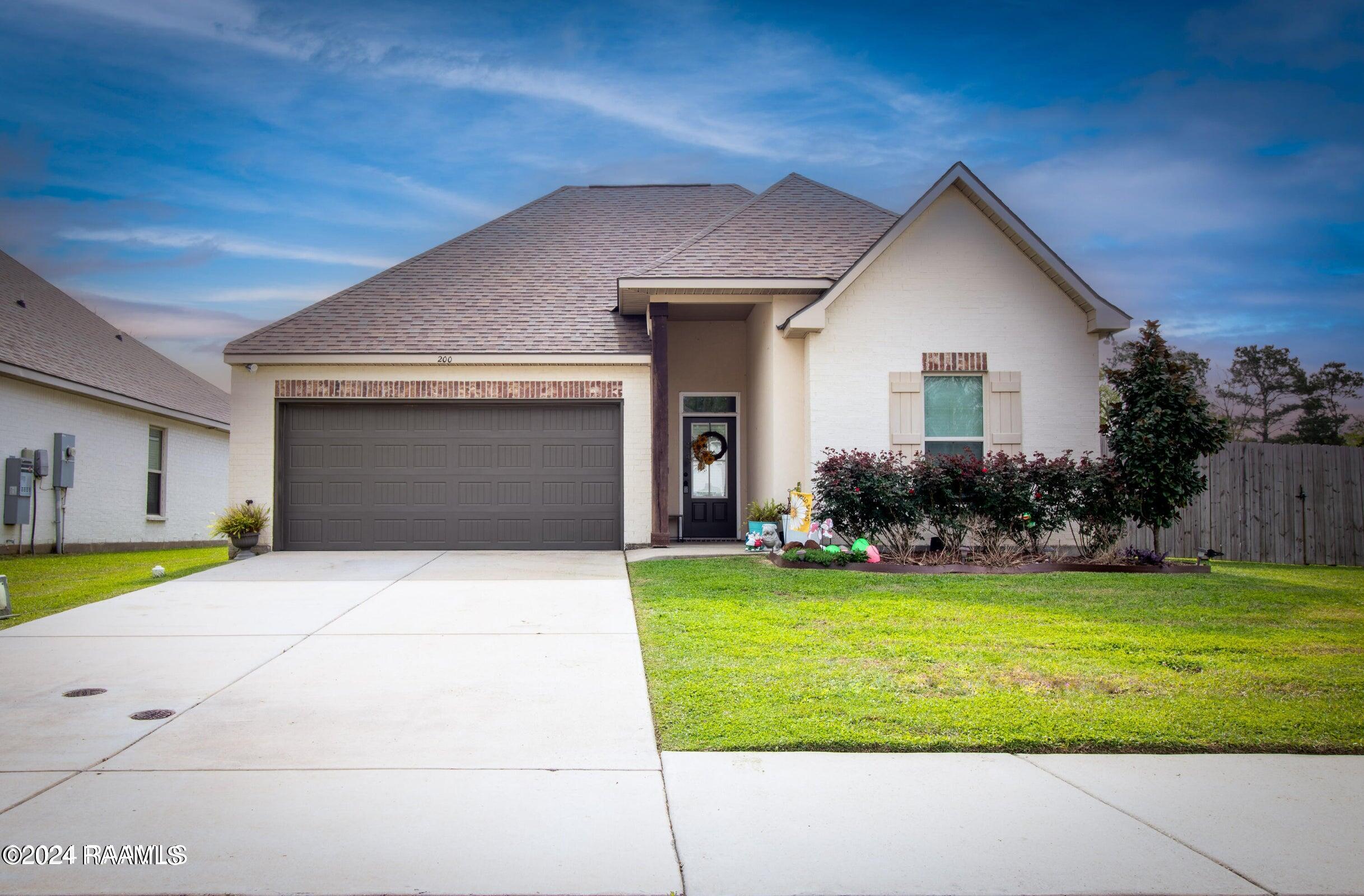 200 Sparrowhawk, Broussard LA