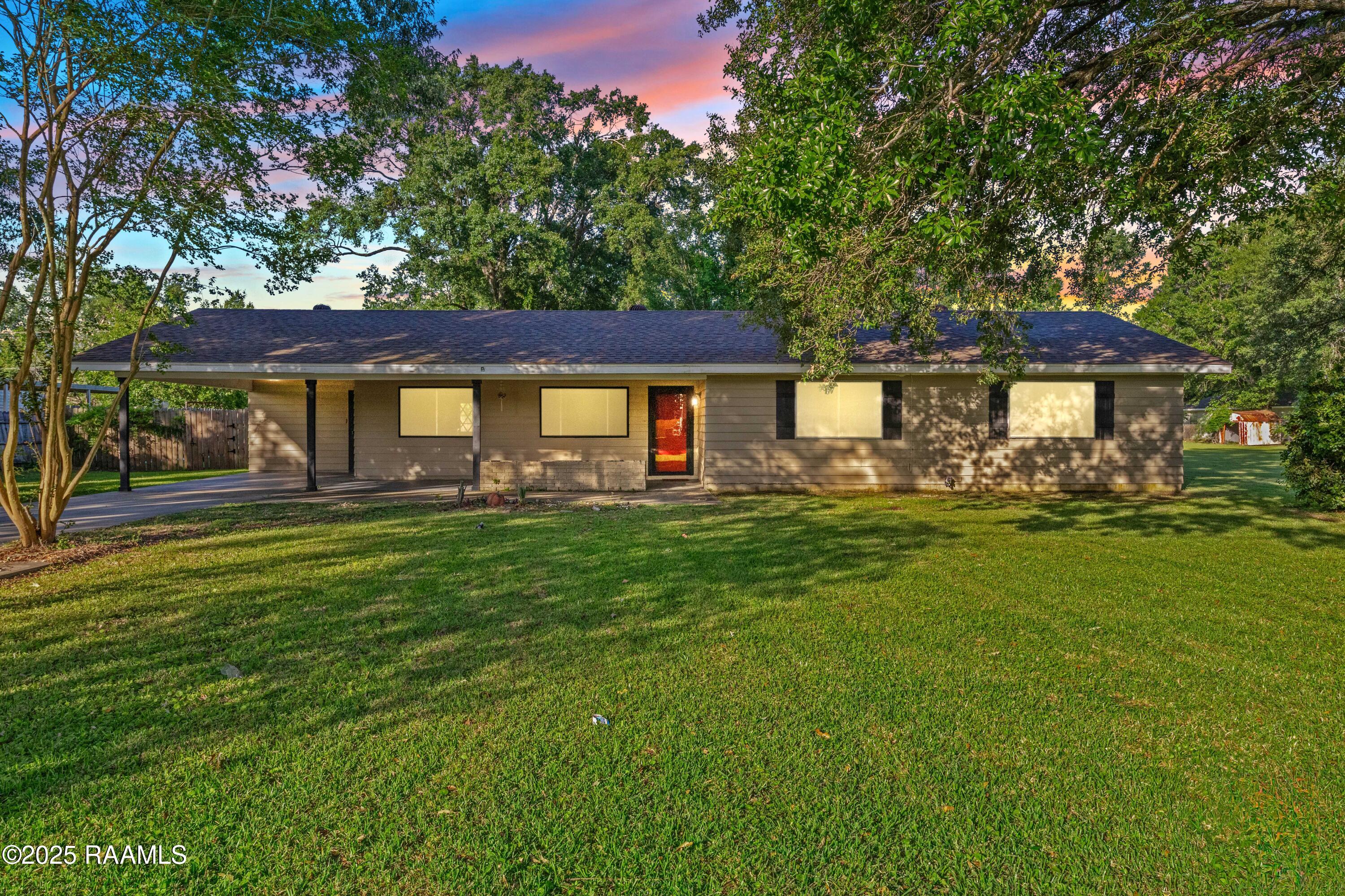 1208 S Hugh Wallis, Lafayette LA