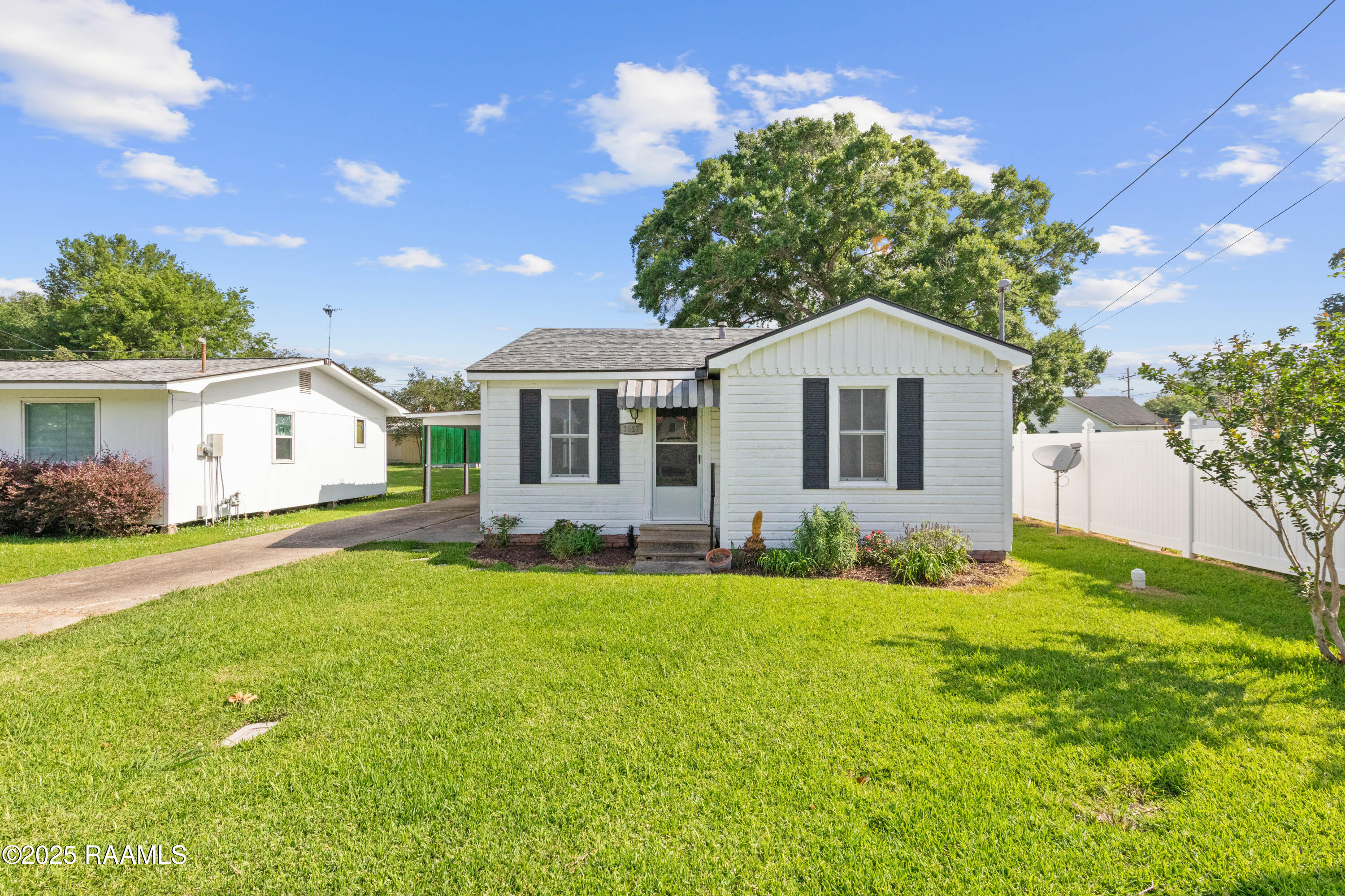 1617 Oscar, Abbeville LA