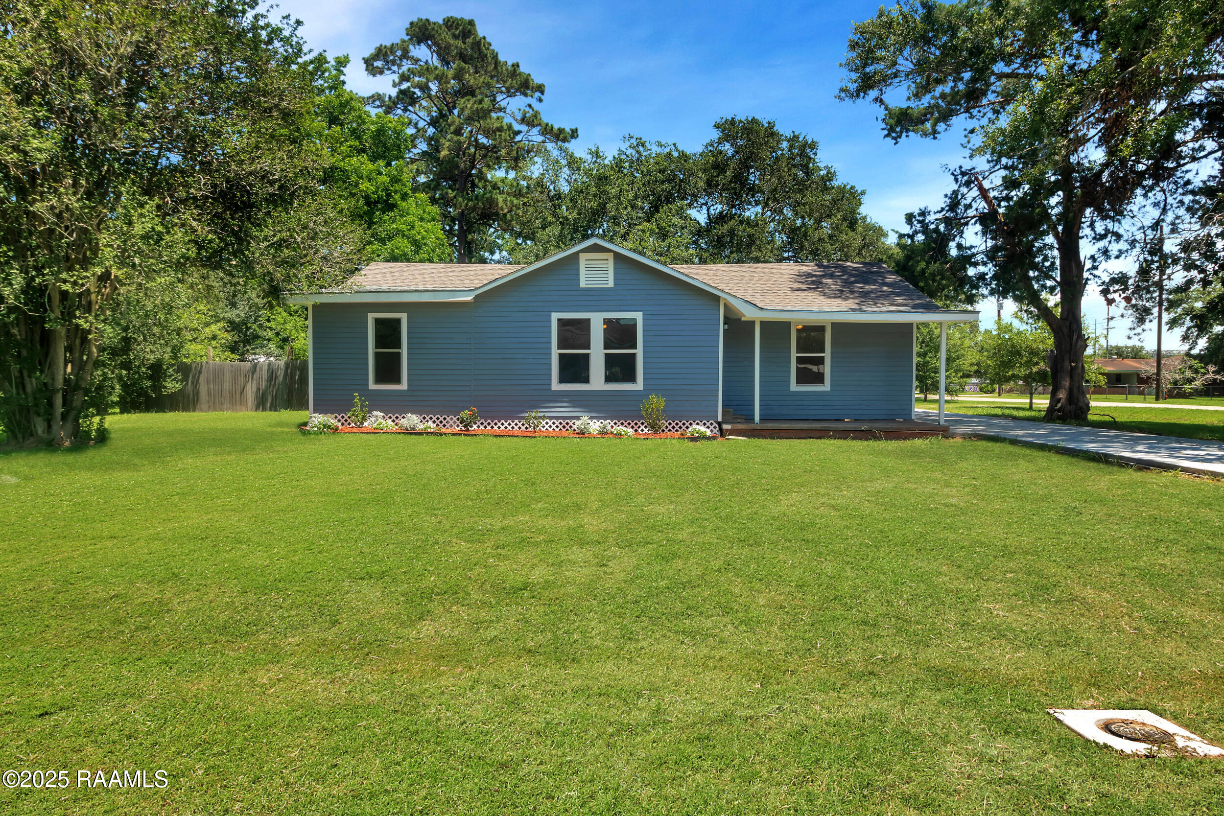 630 Ledoux, Jennings LA