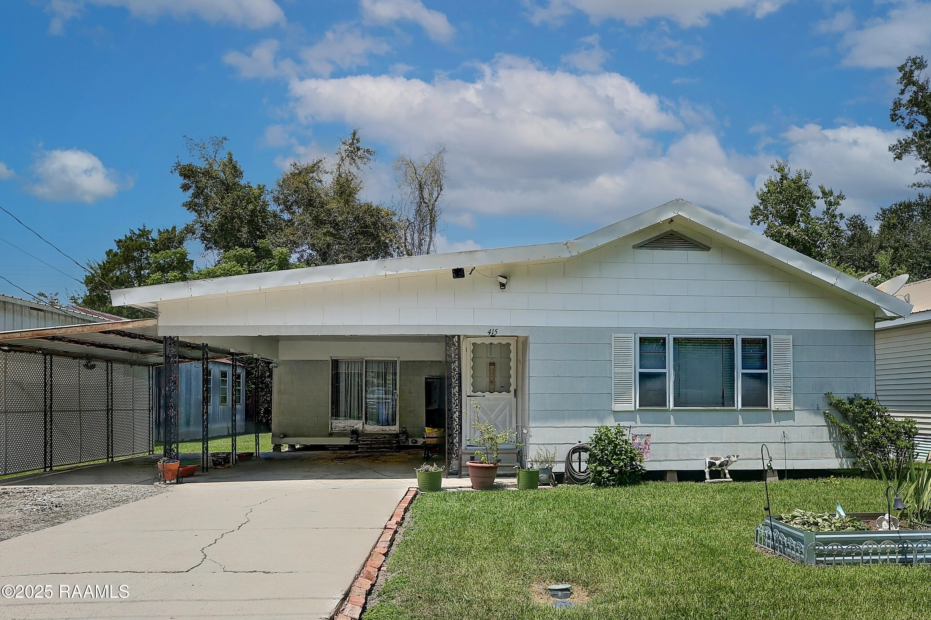 415 Grey Eagle 1, Jeanerette LA