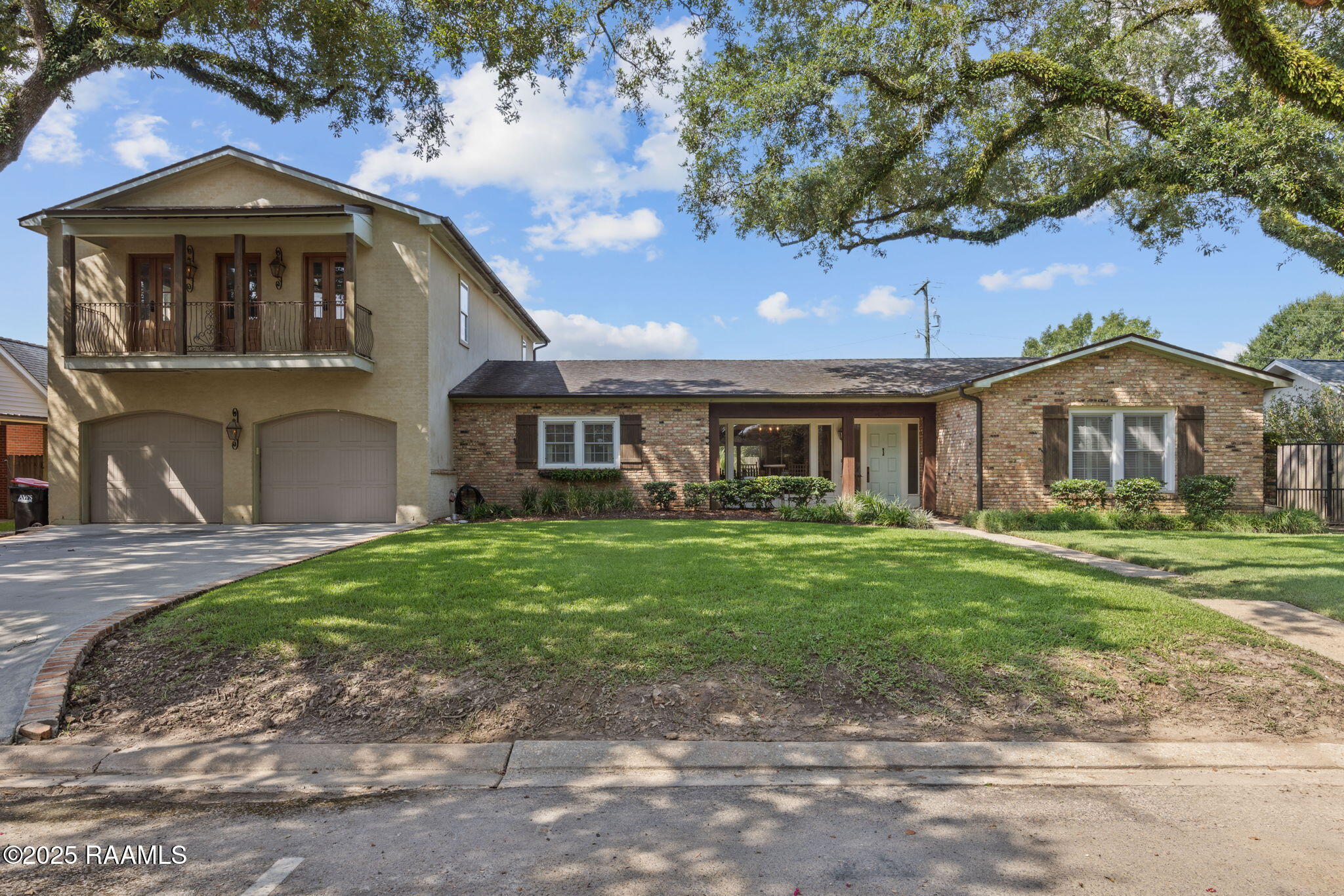 128 Oakview, Lafayette LA