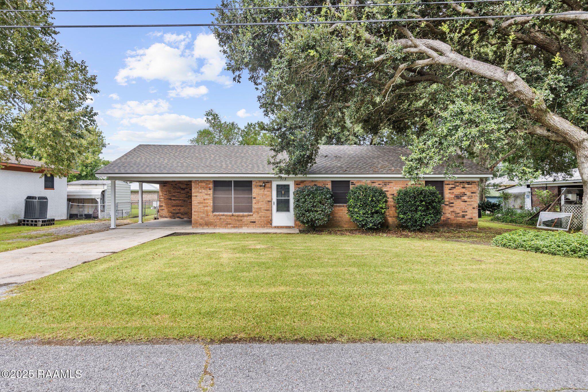 713 N Severin, Erath LA