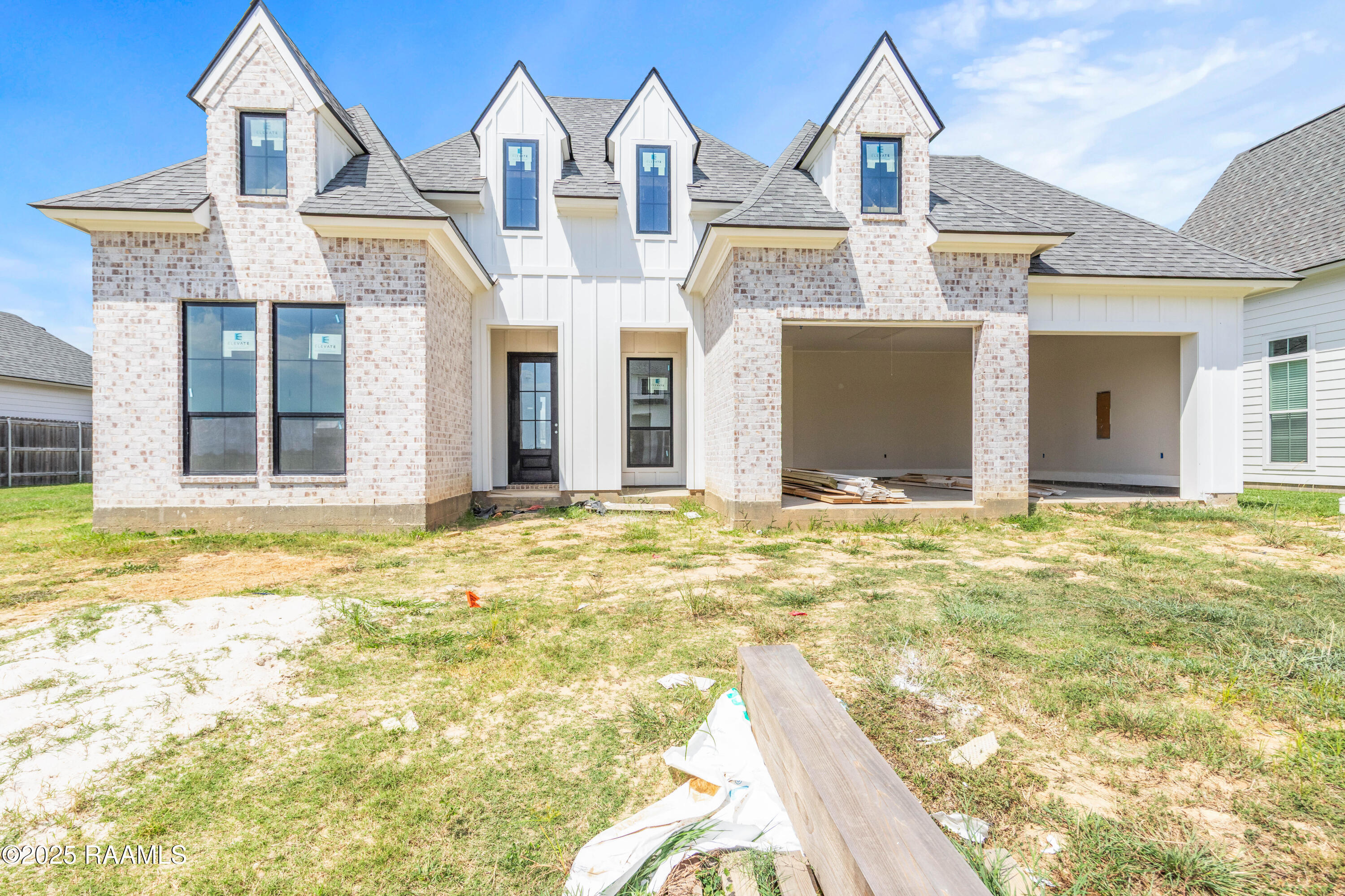 208 Buenos Aires, Youngsville LA