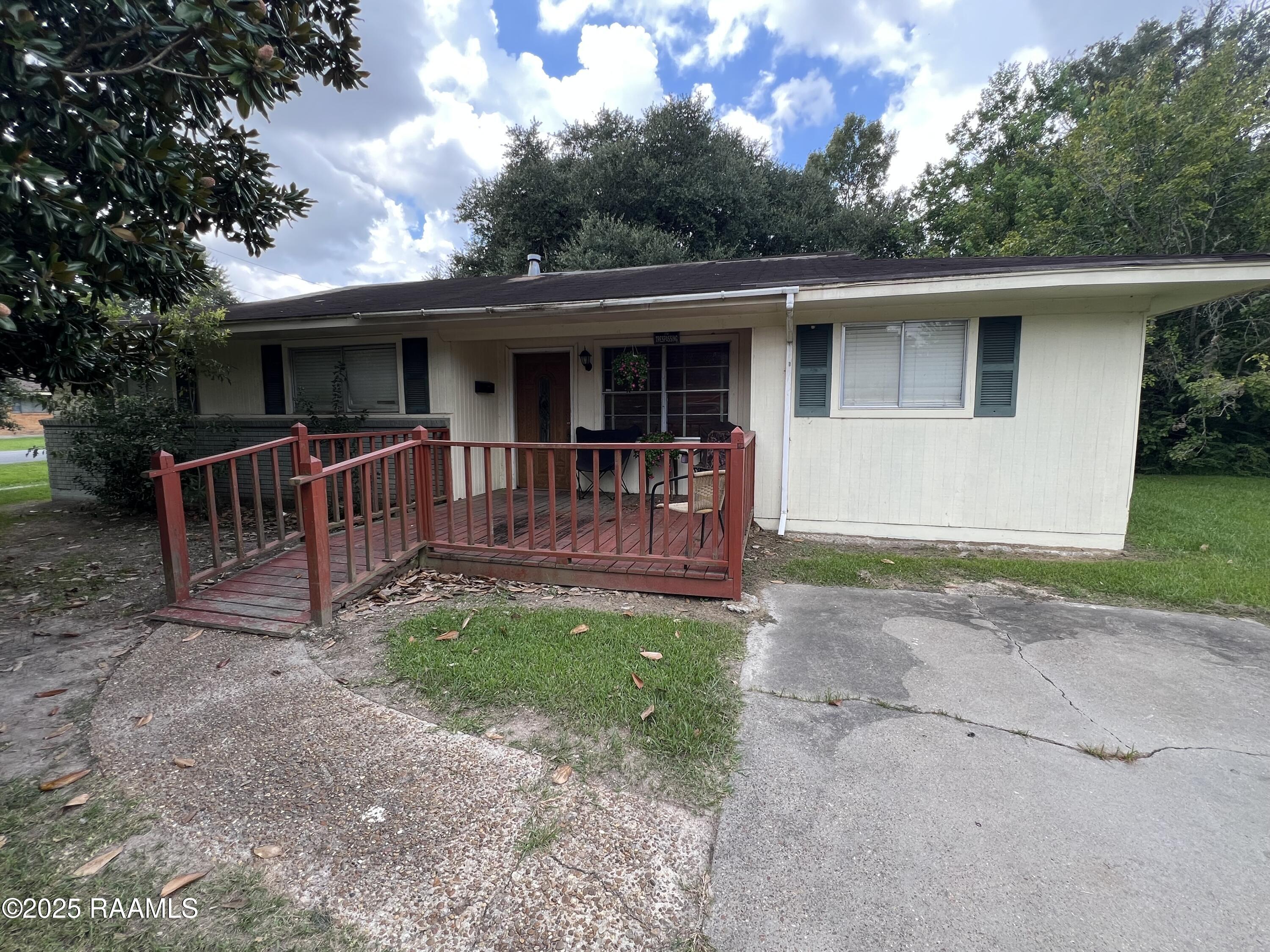 1203 Lurose, Crowley LA