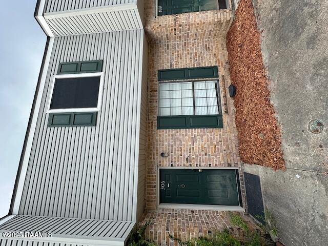 100 Winchester, Lafayette LA