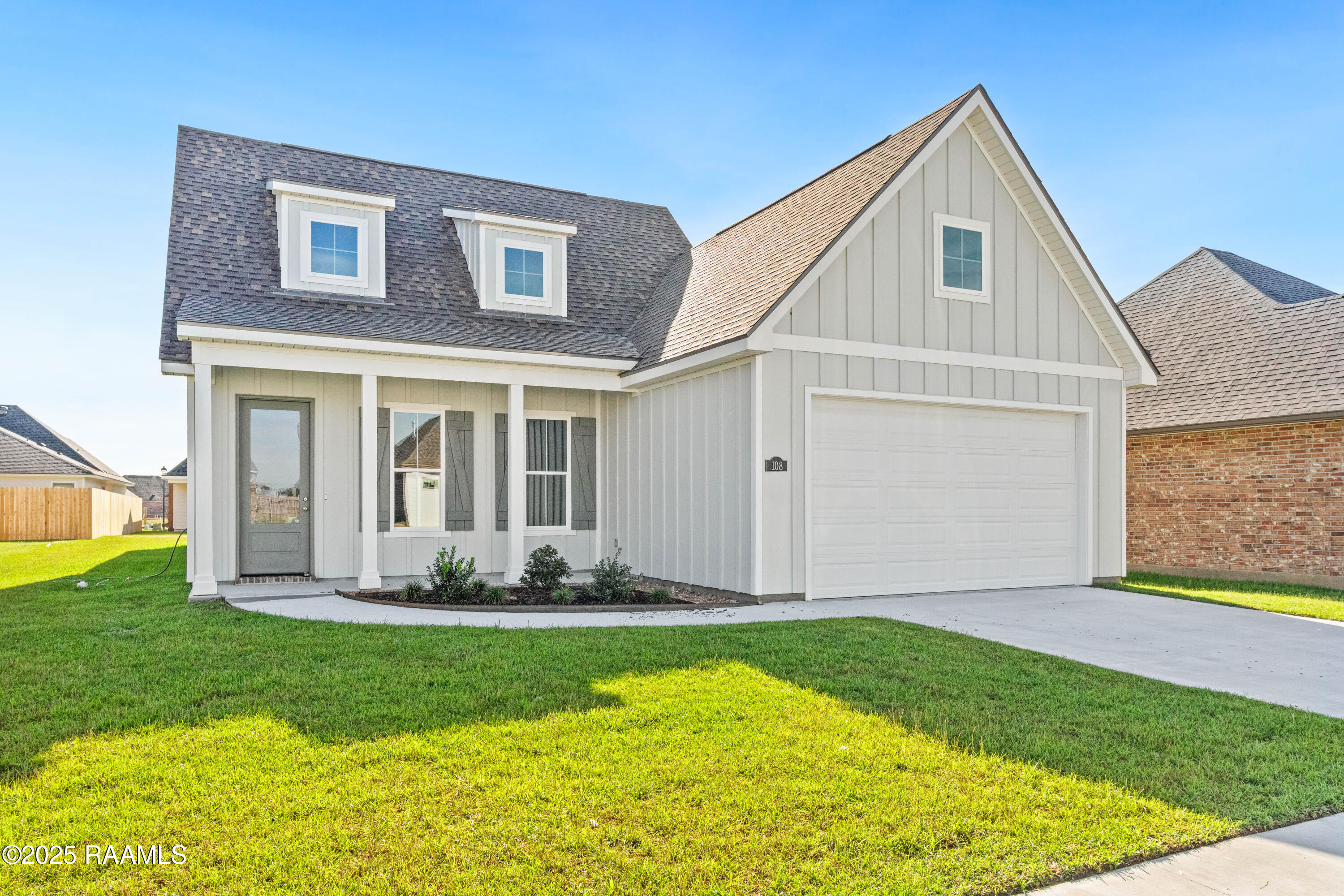 108 Lilian, Maurice LA