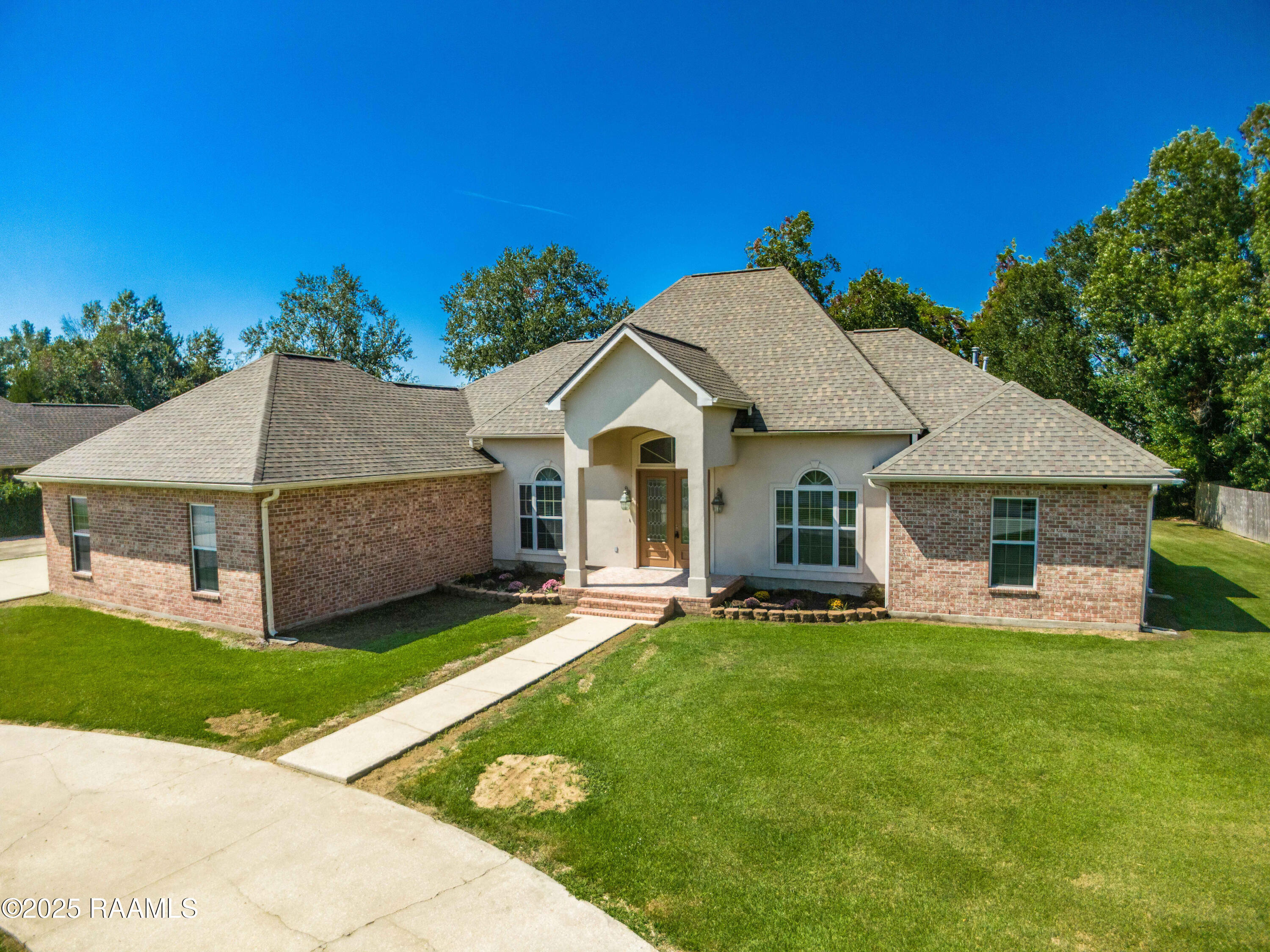 1044 Bear Creek, Breaux Bridge LA