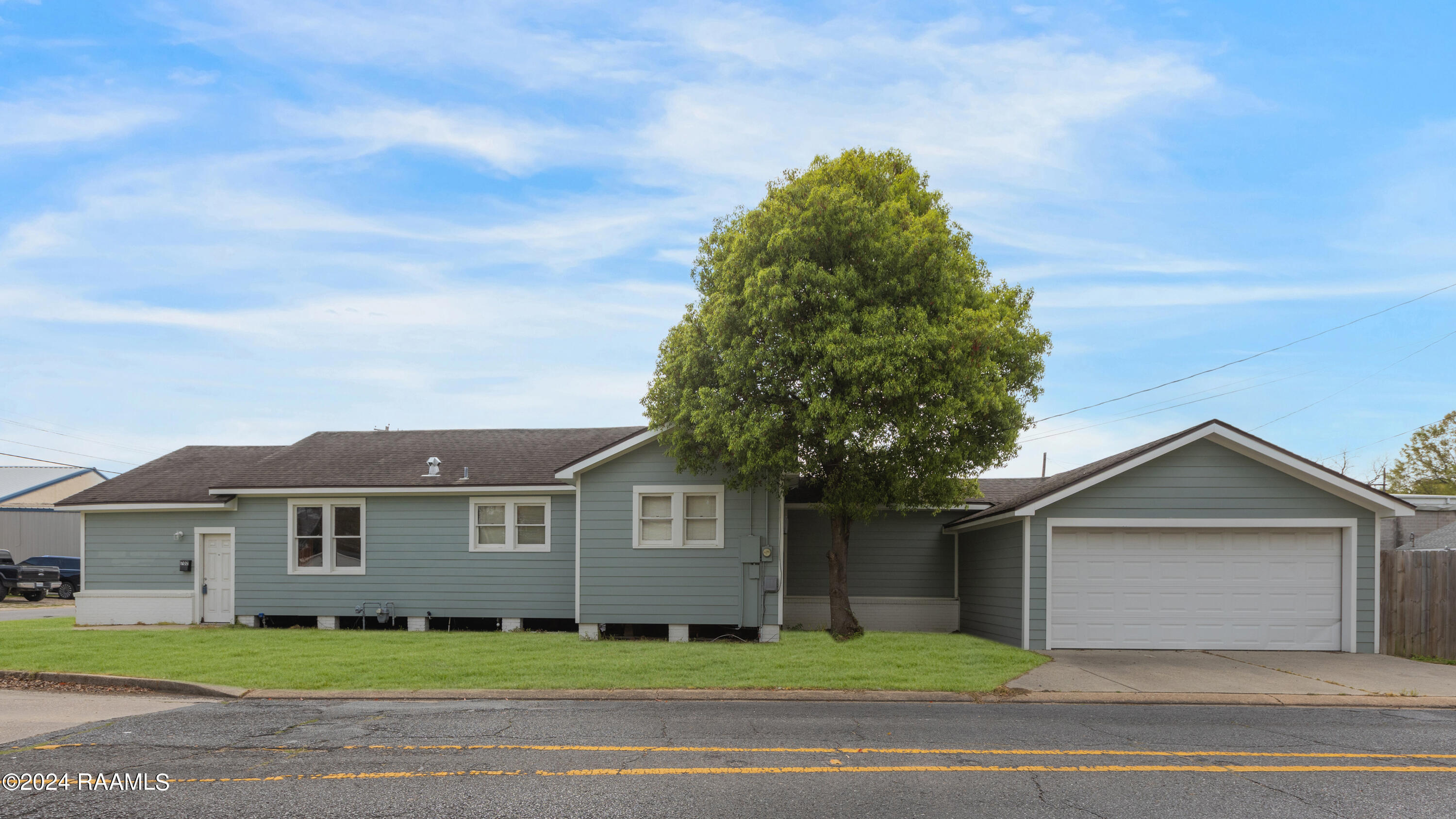 702 Cleveland, Lafayette LA