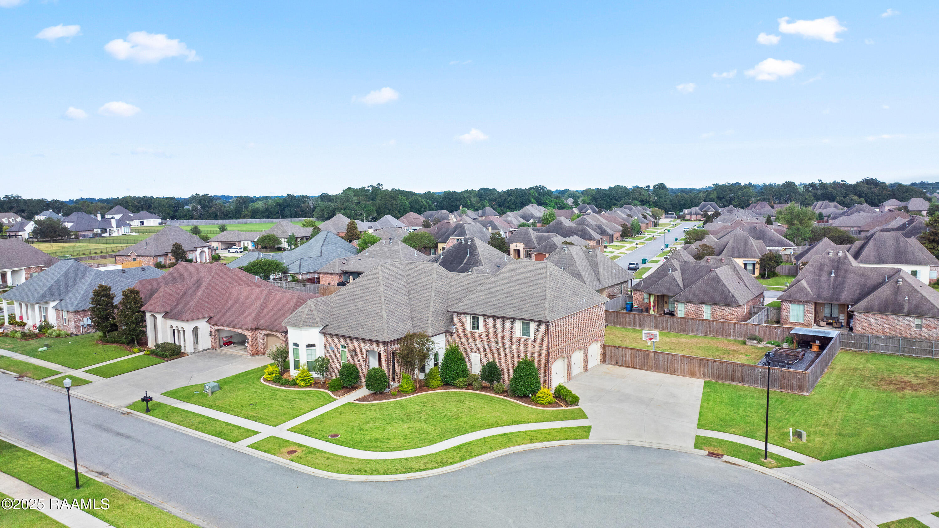 105 Quiet Oaks, Youngsville LA