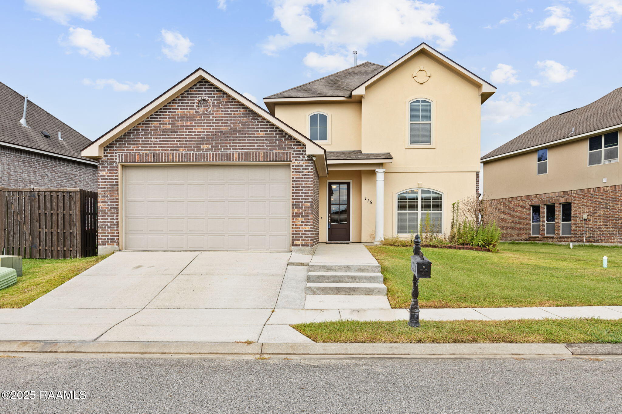 115 Crooked Stick, Lafayette LA