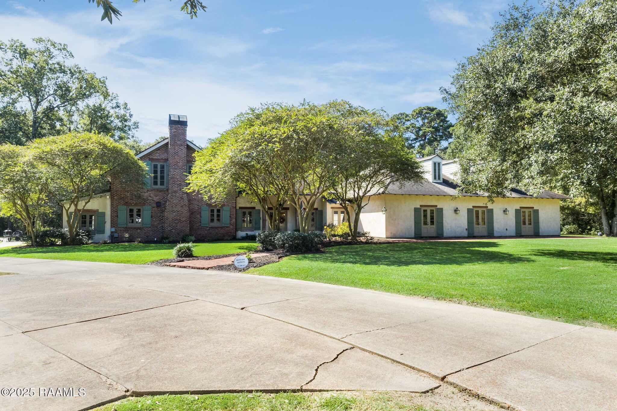 702 Rue Dauphine, Eunice LA