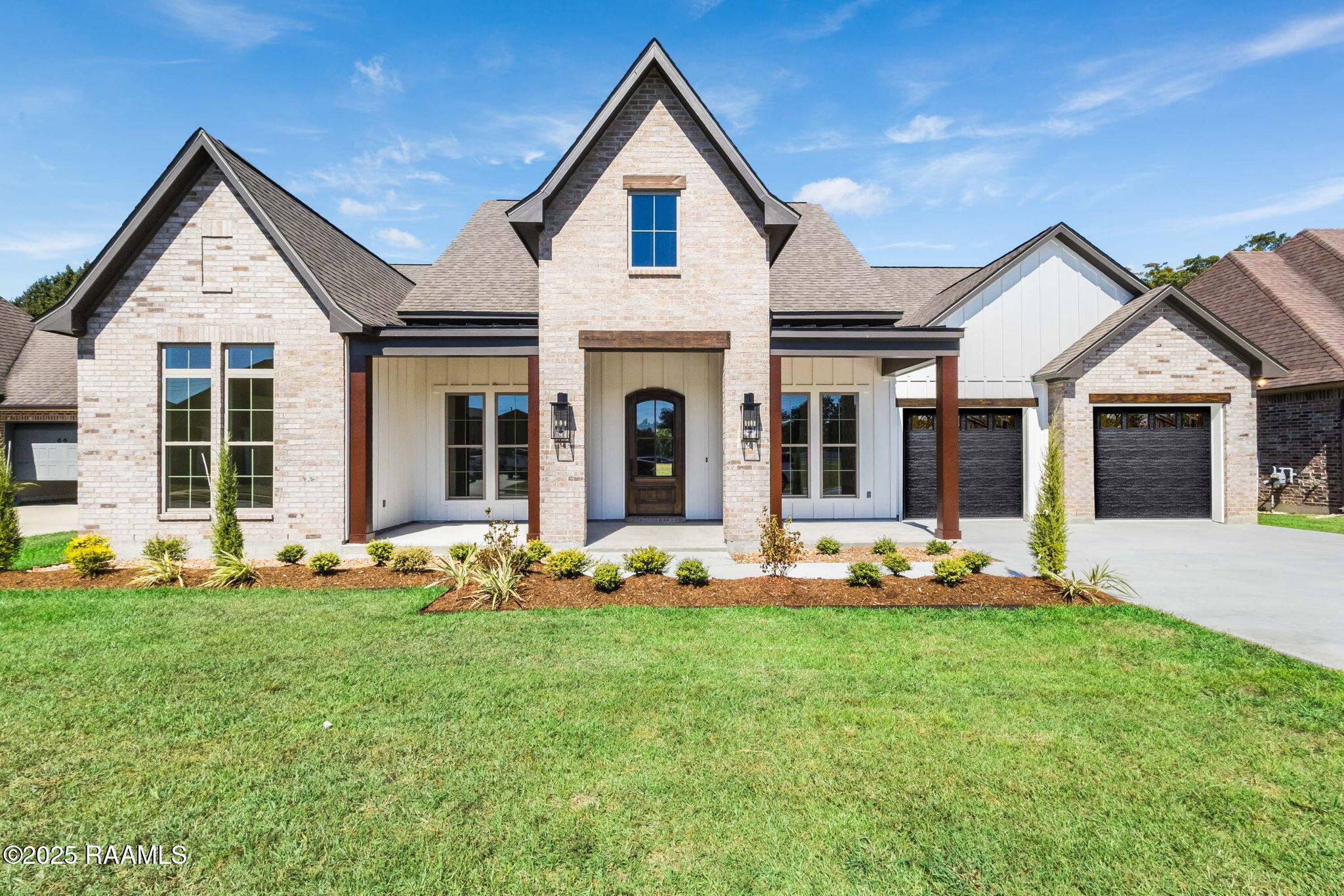 102 Henry James, Youngsville LA