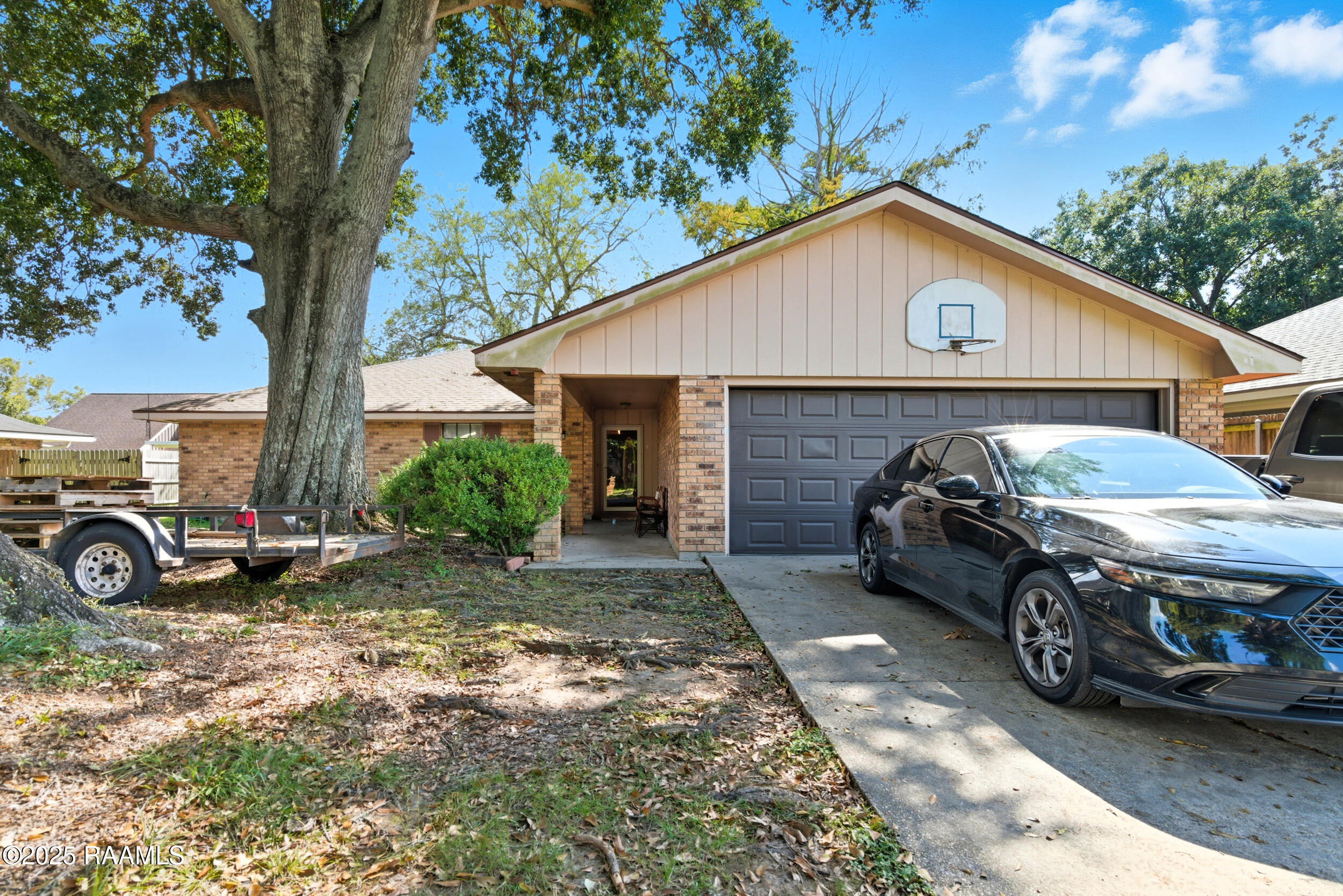 210 Sandalwood, Lafayette LA