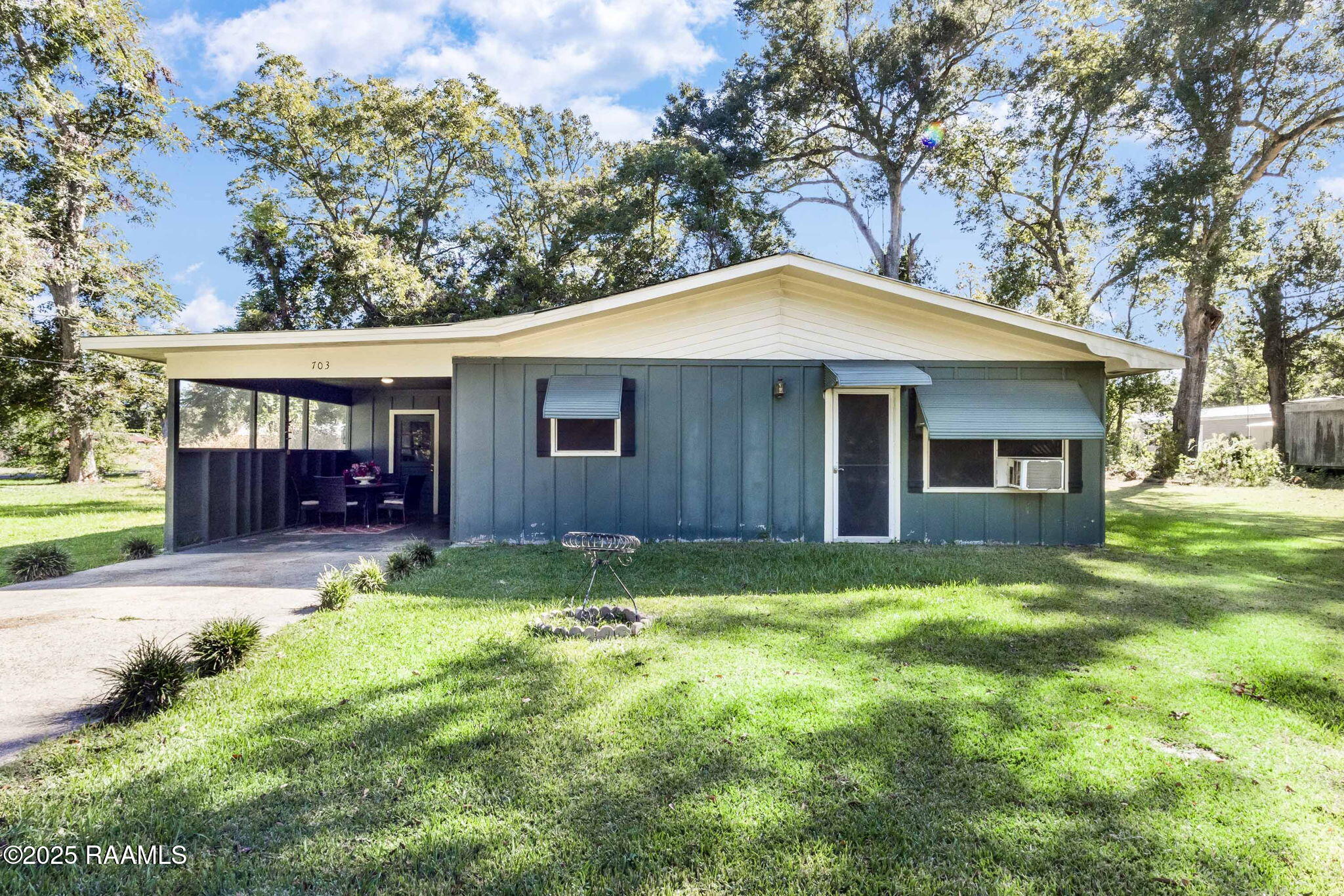 703 S Bailey, Abbeville LA