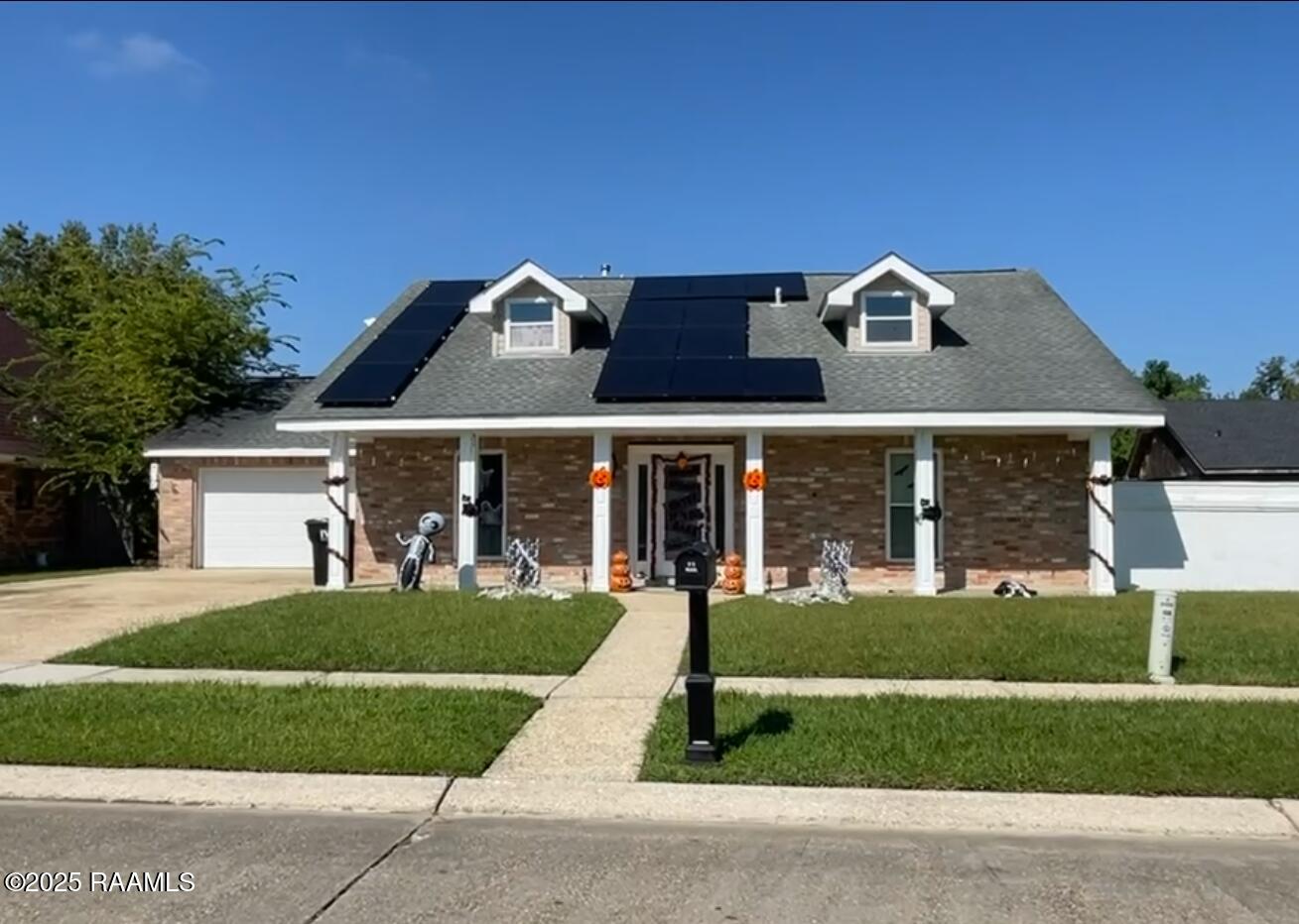 2808 Acorn, Violet LA