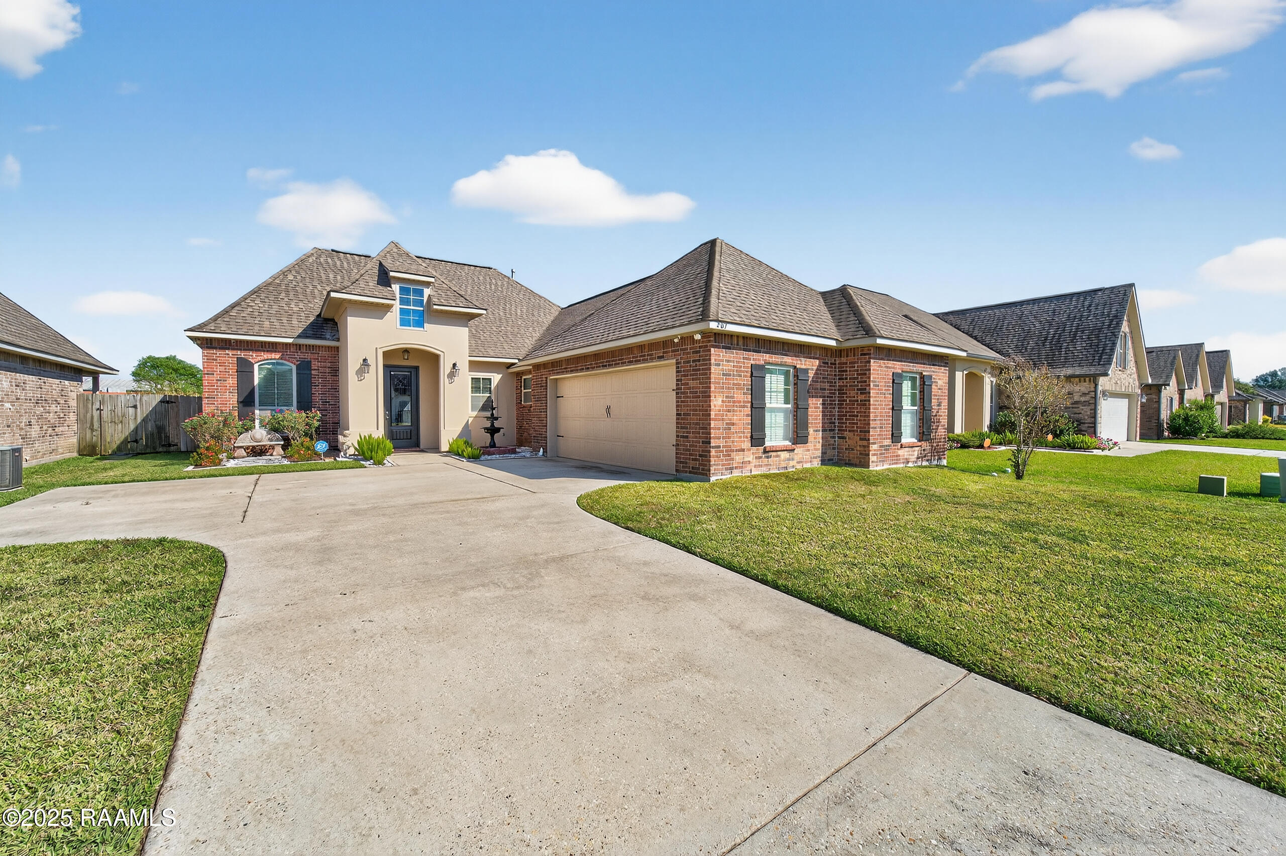 207 Lexi Falls, Broussard LA