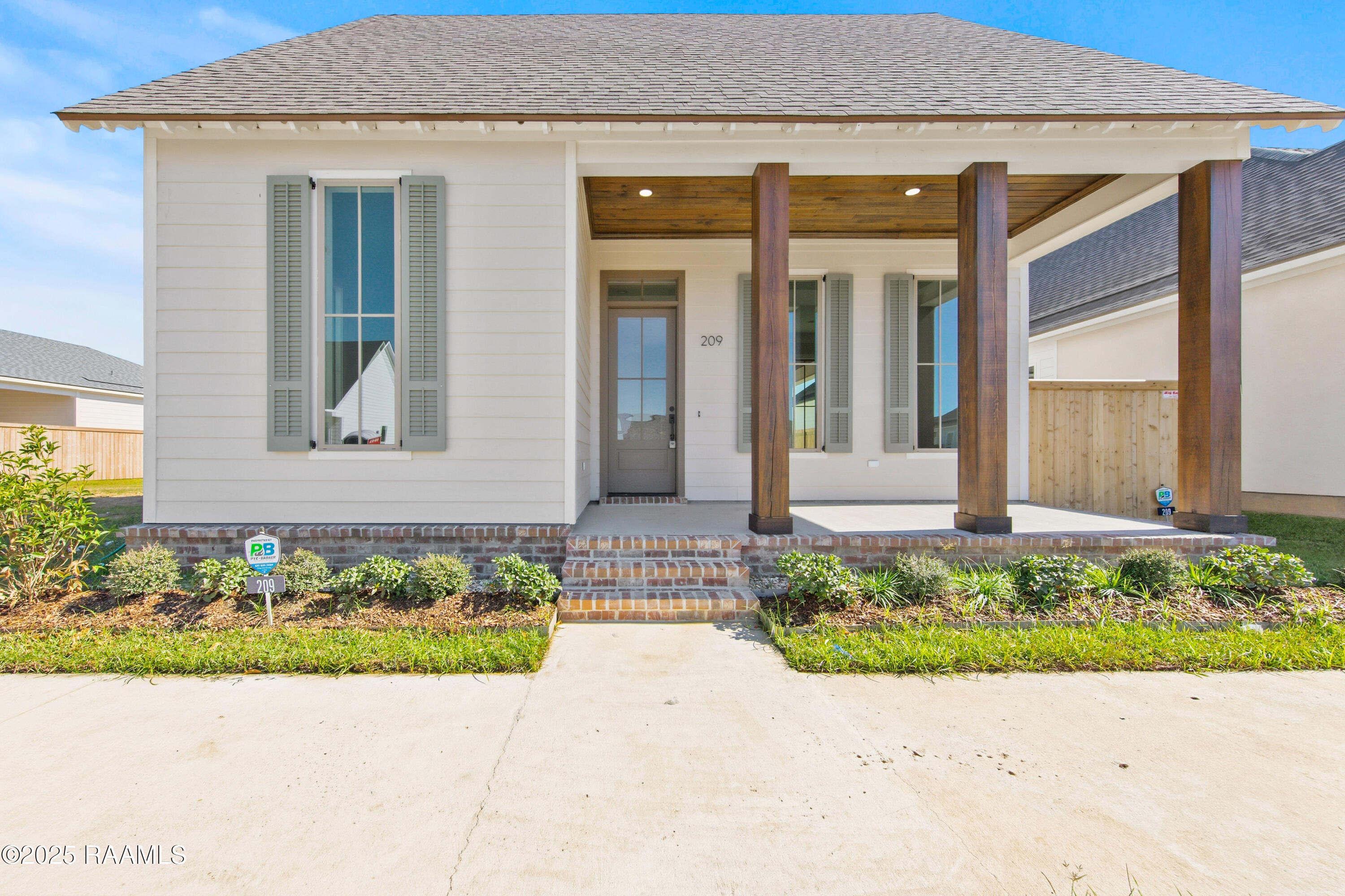 209 Keystone, Scott LA