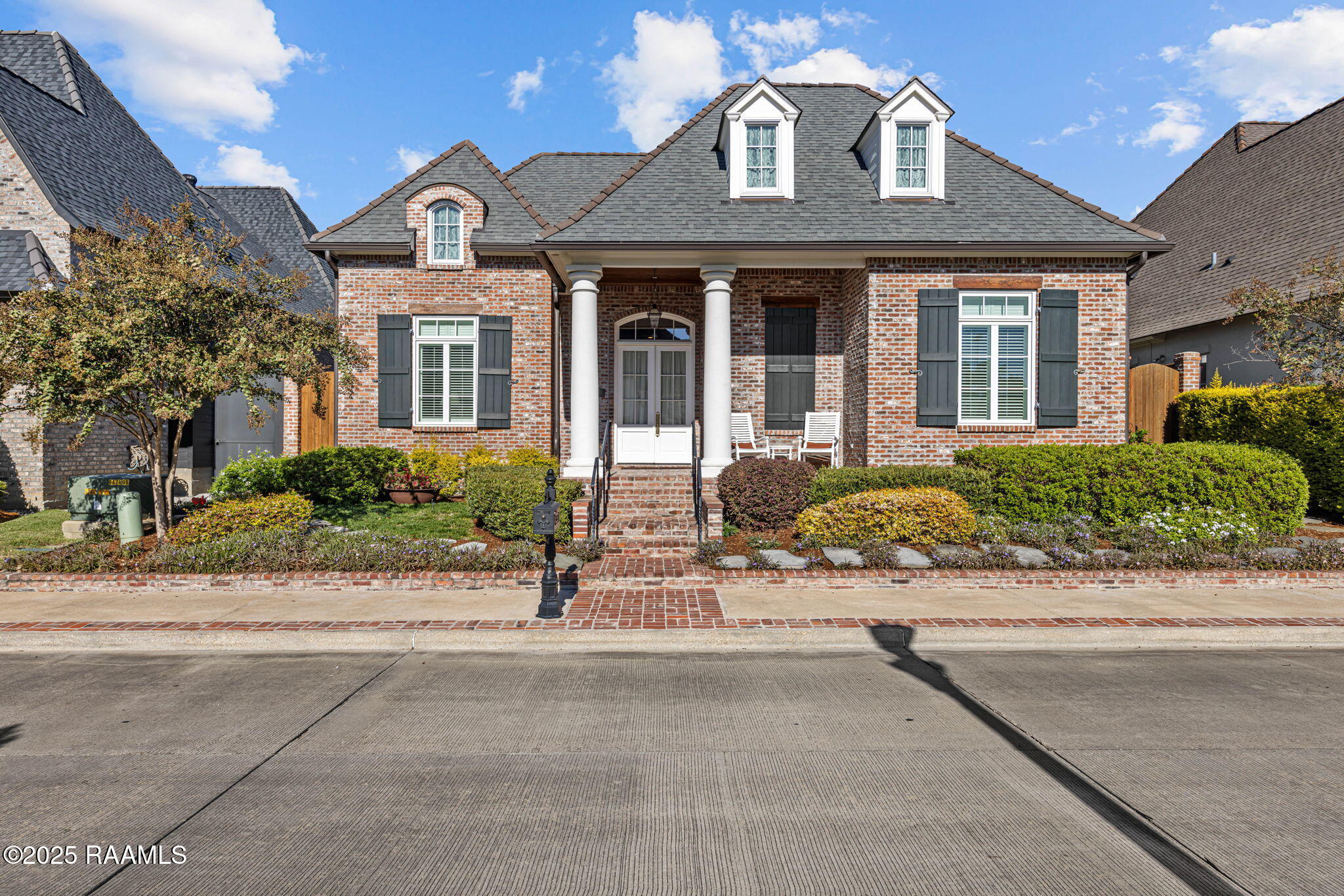 102 Moondance, Lafayette LA