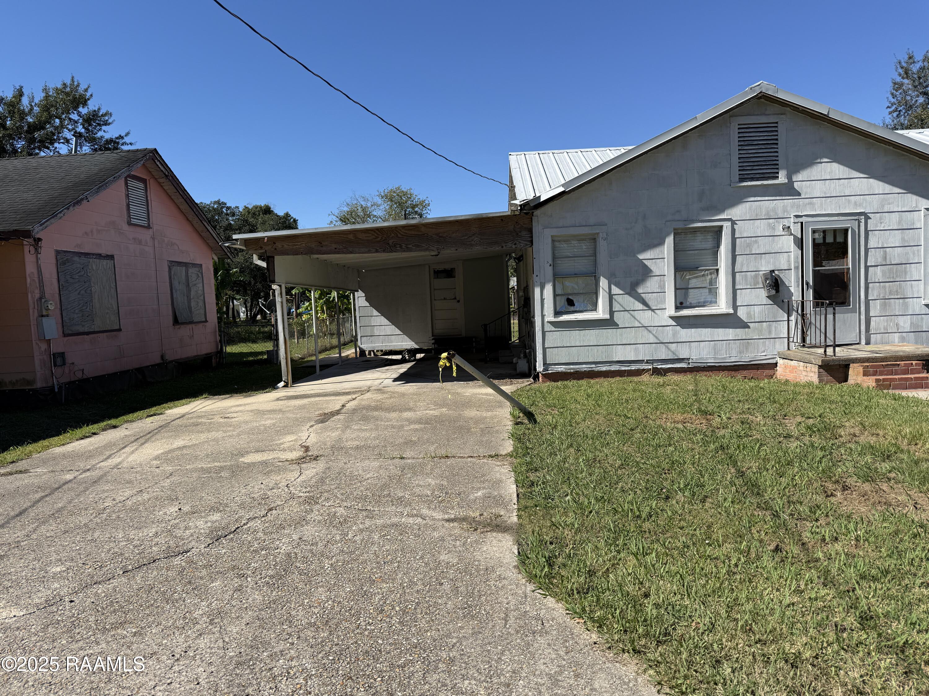 1039 James, Franklin LA
