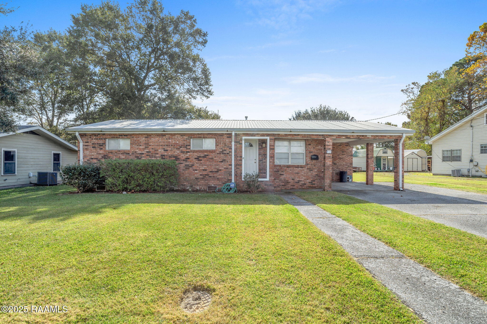 911 E Nezpique, Jennings LA