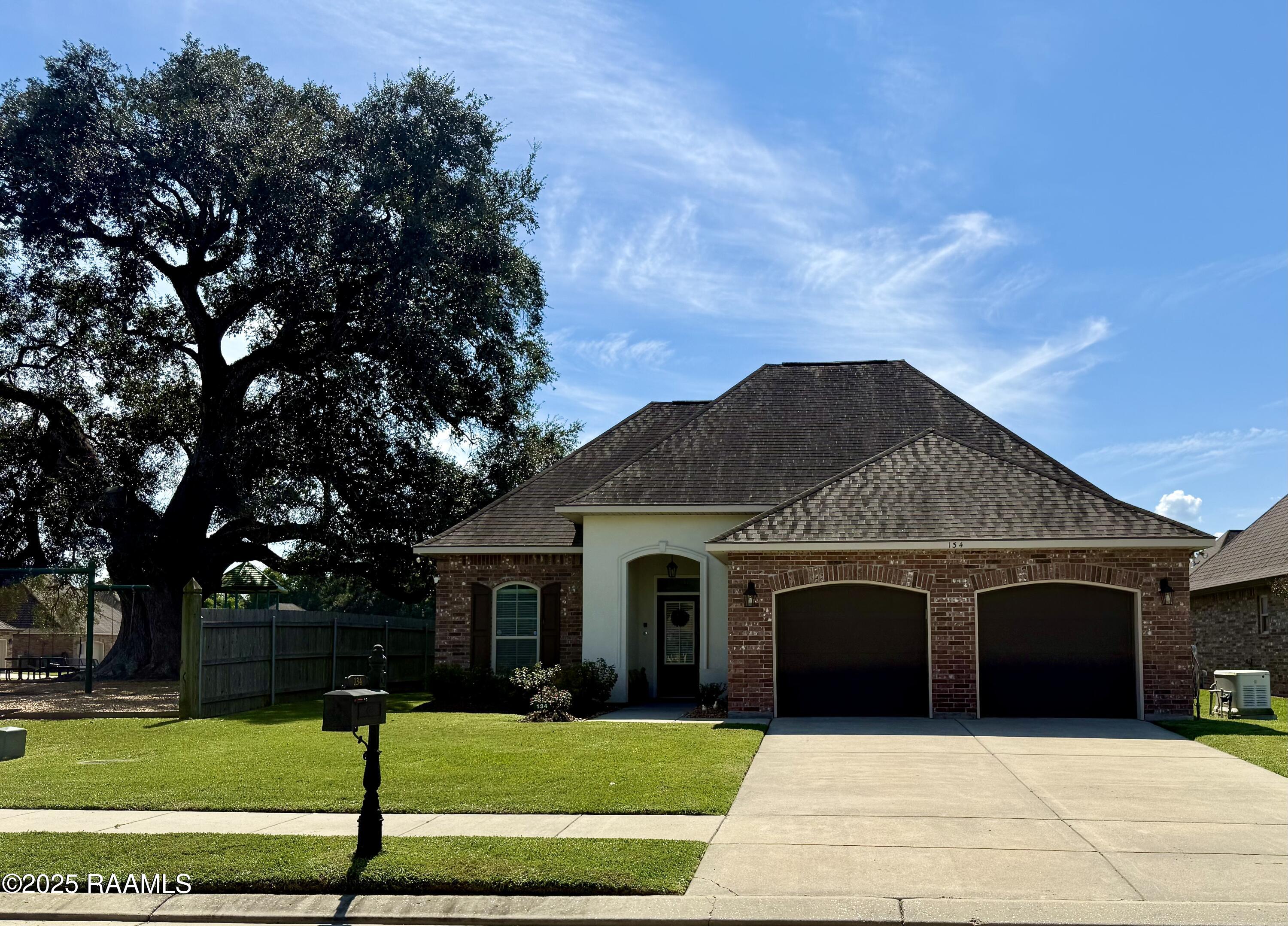 134 Raven Cliff, Broussard LA