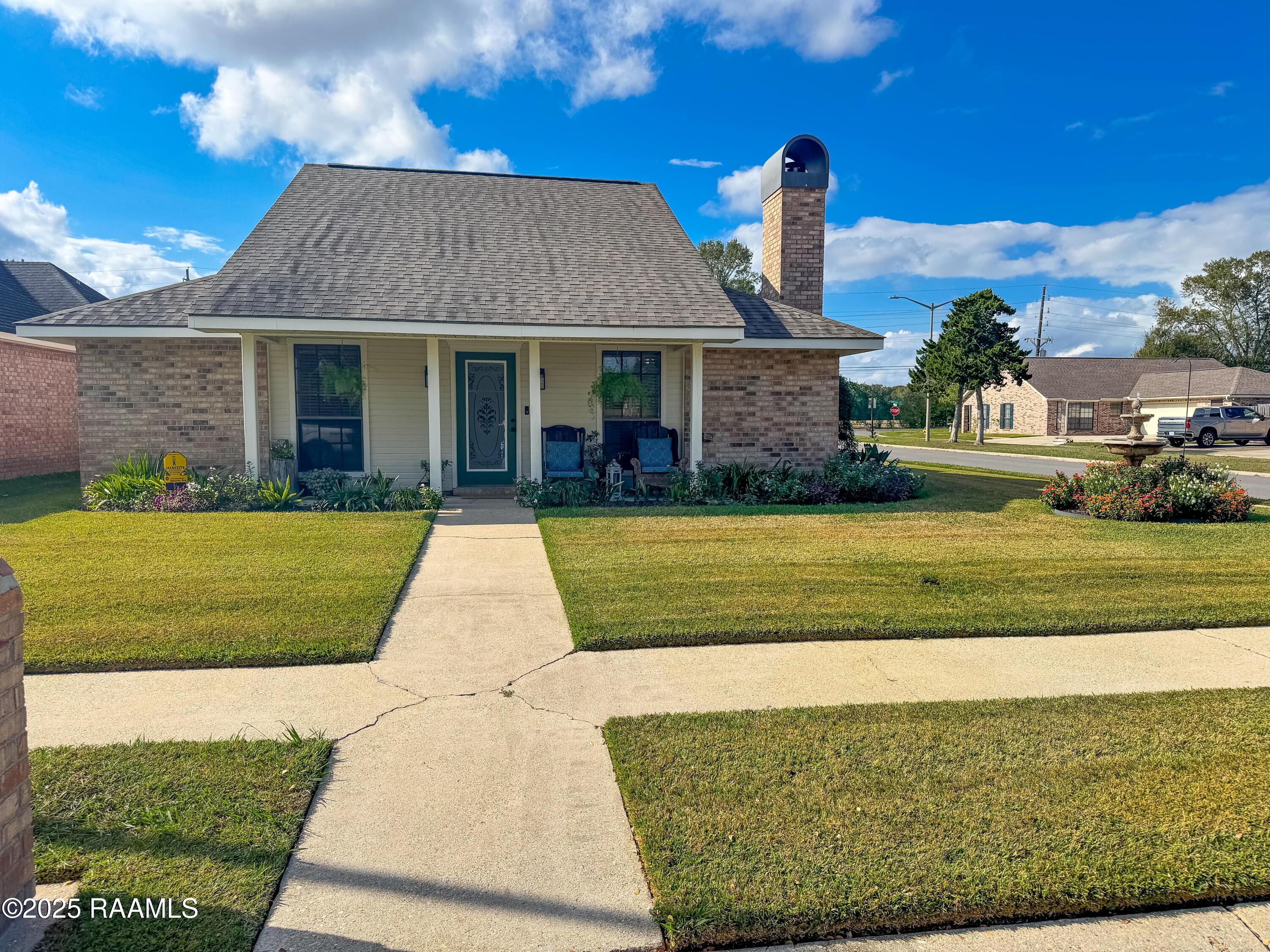 200 Babbling Brook, Lafayette LA