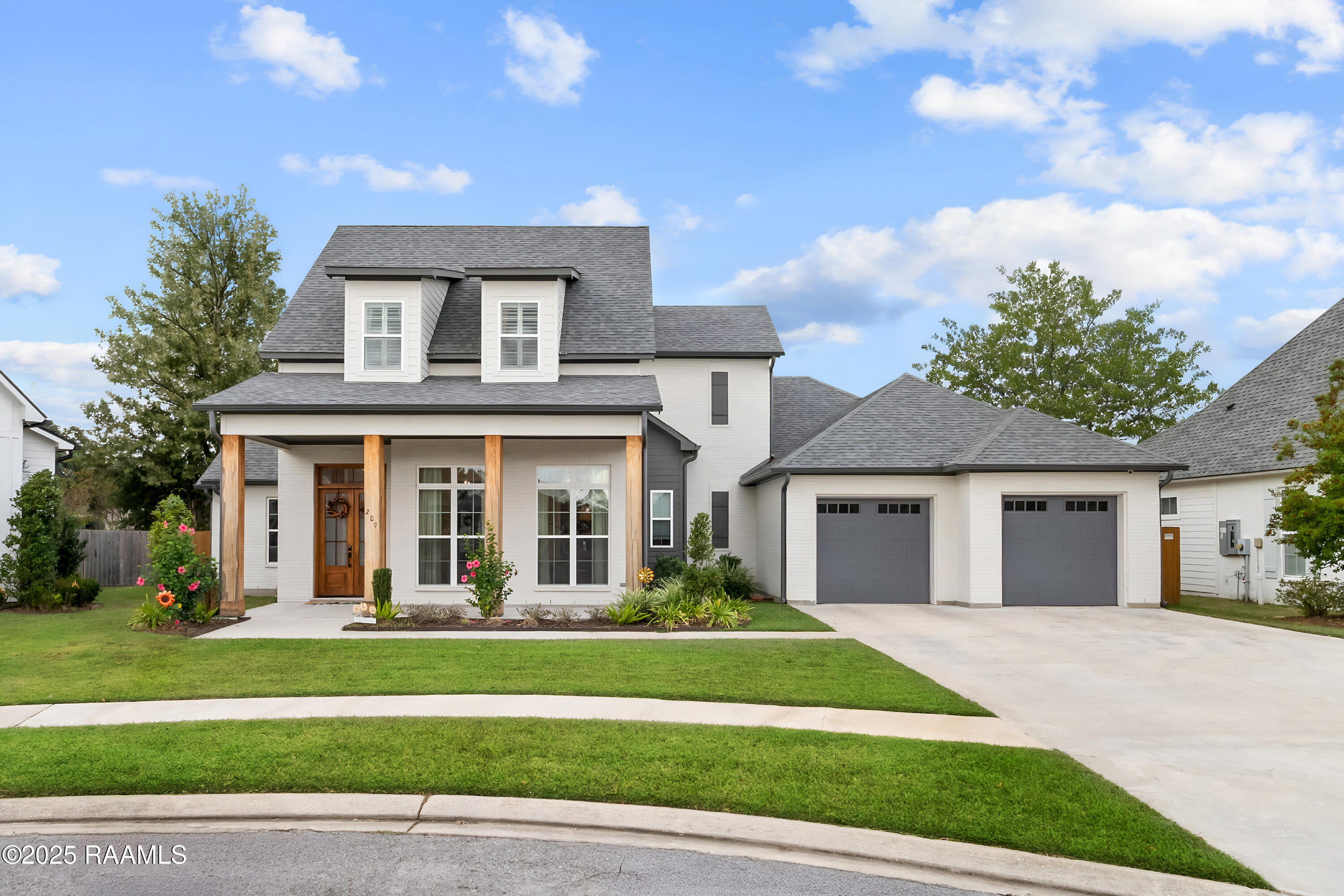 209 Stoney Shadow, Lafayette LA