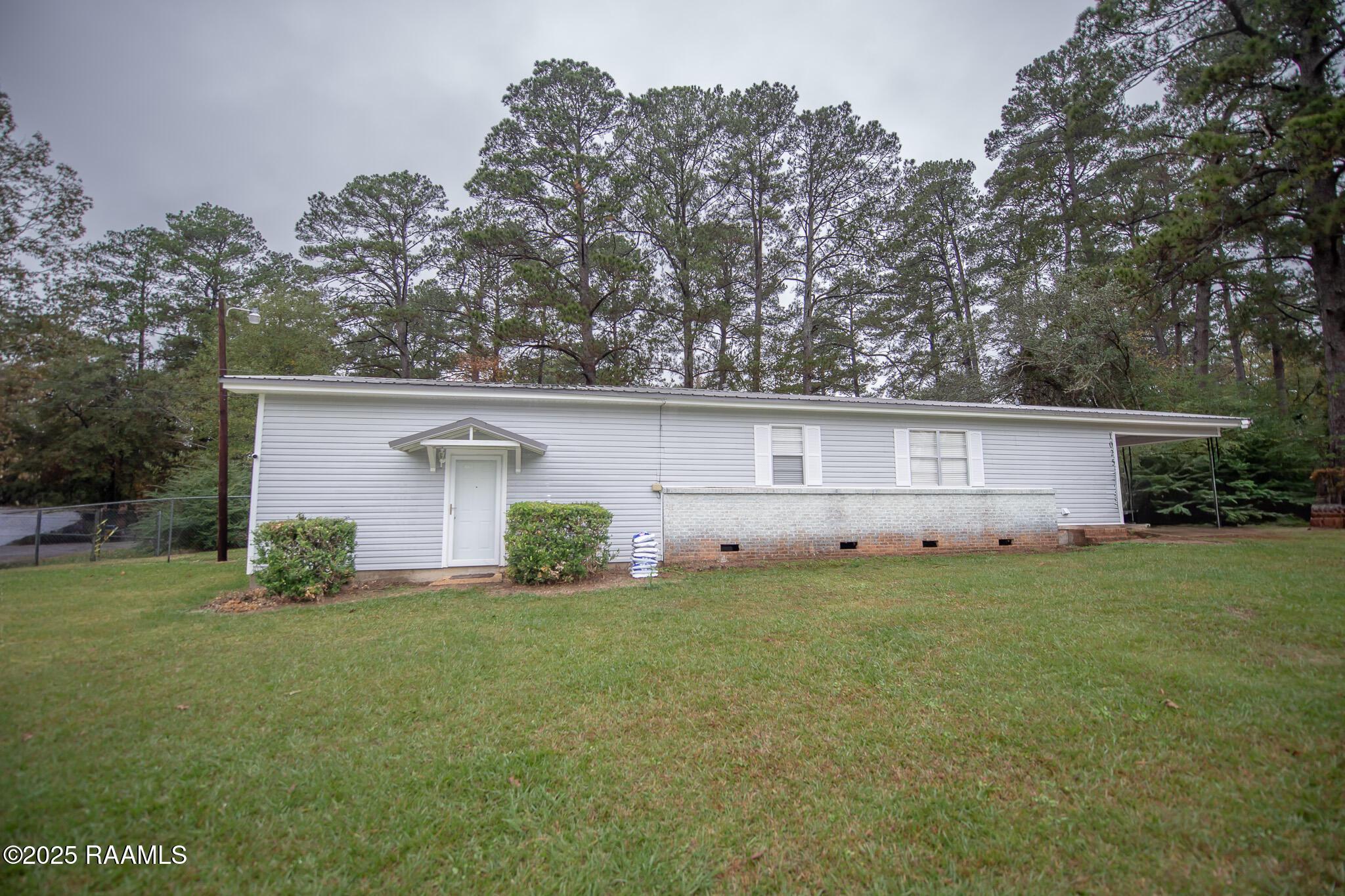 1025 Paradise, Ball LA