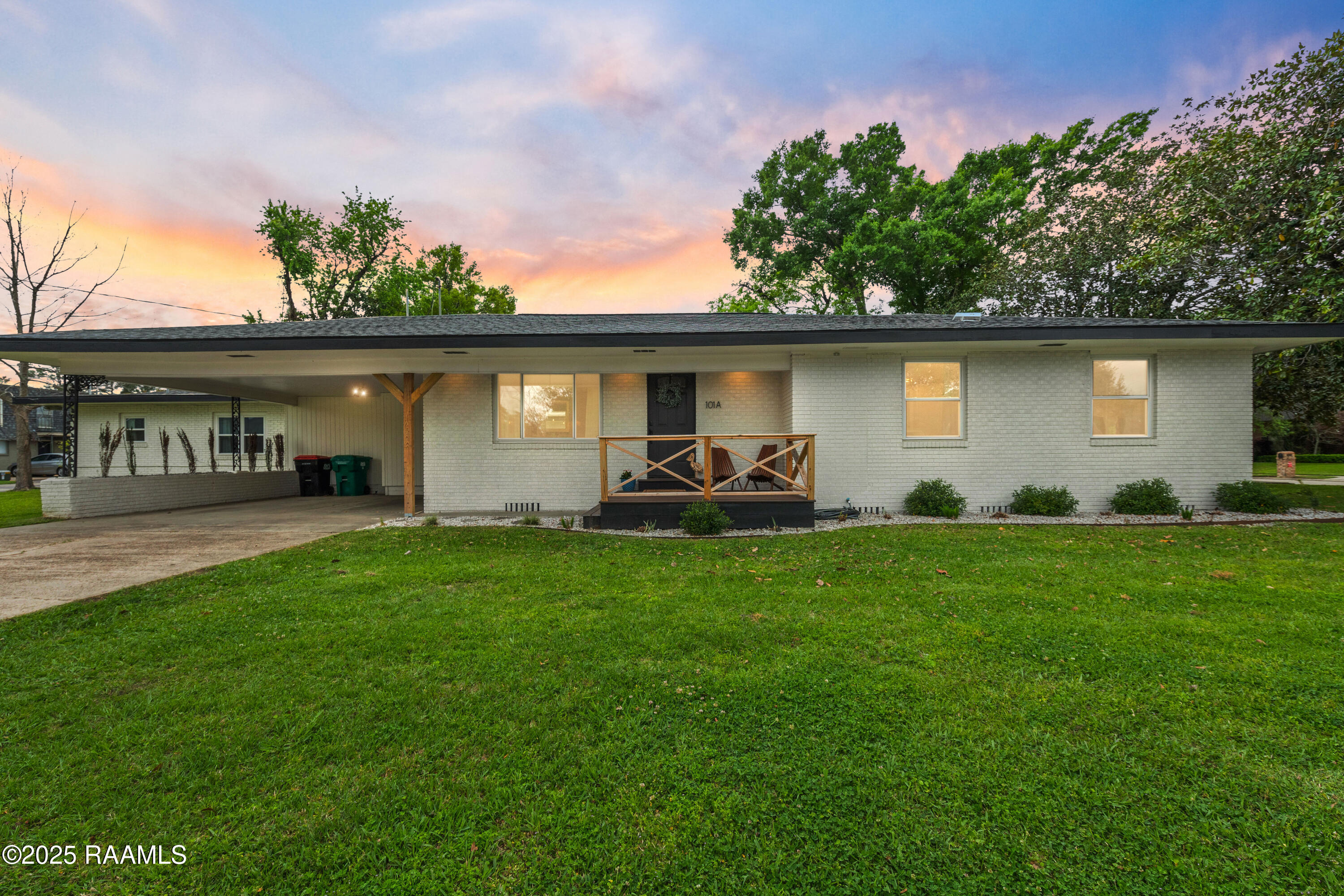 103 S Southlawn, Lafayette LA