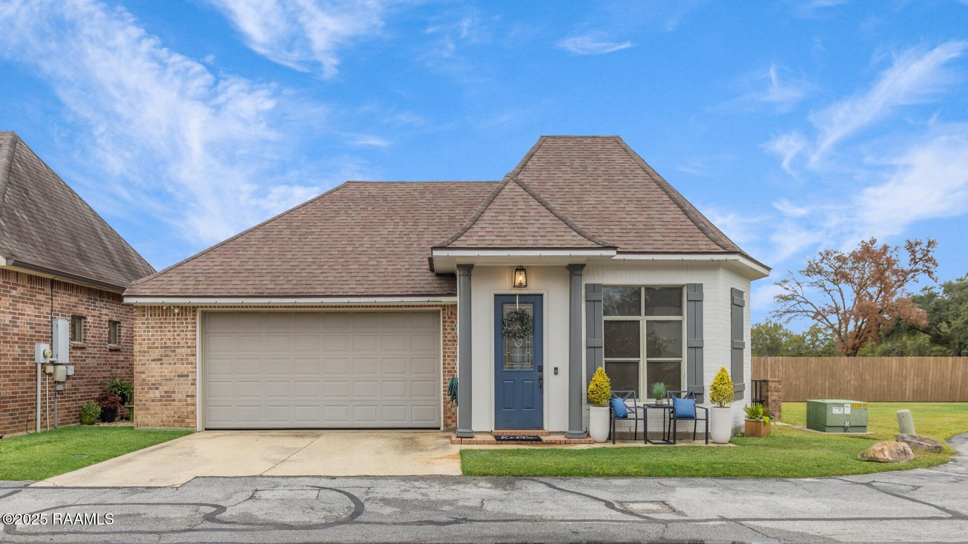 115 Woodbranch, Lafayette LA