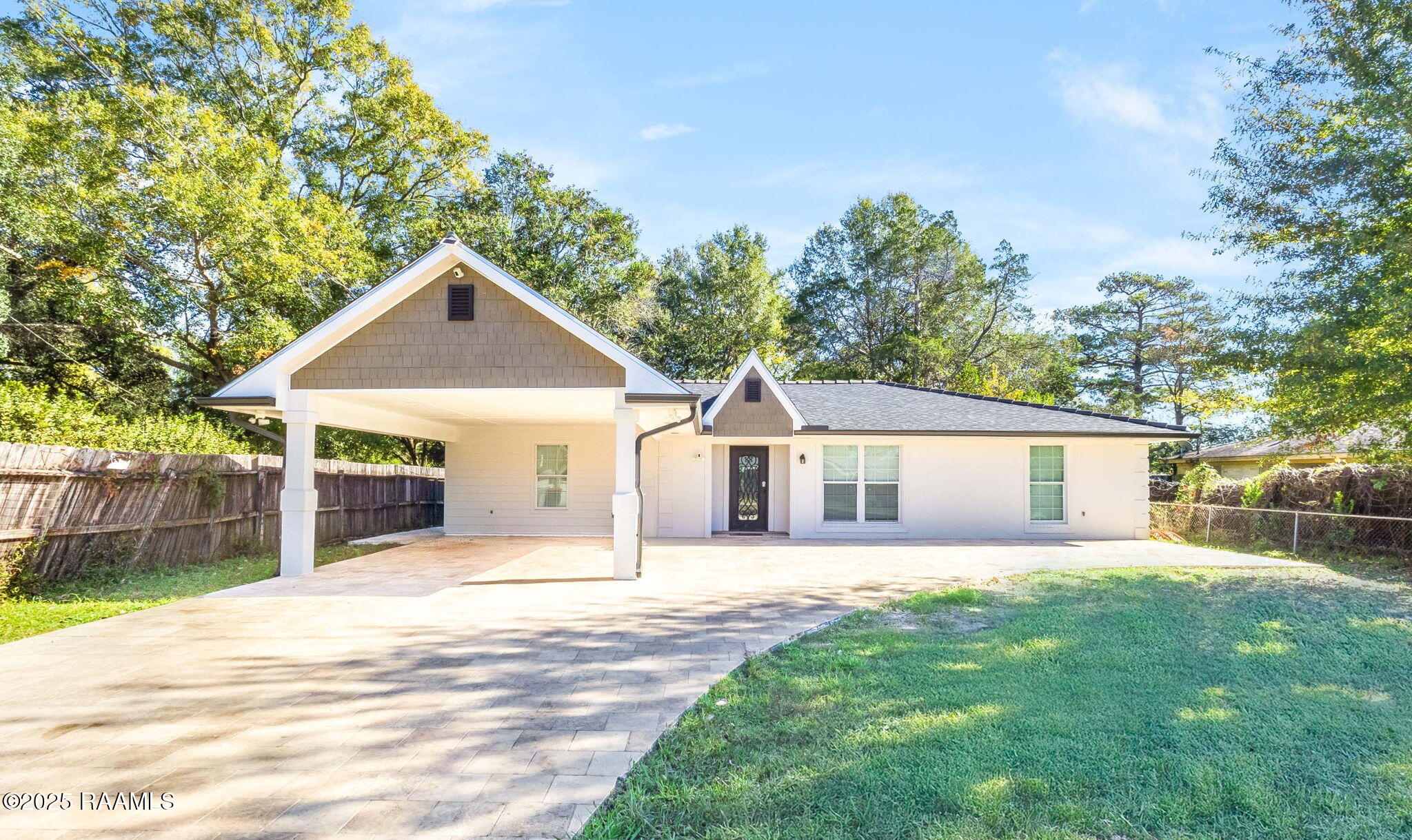 108 Saint Margarite, Lafayette LA