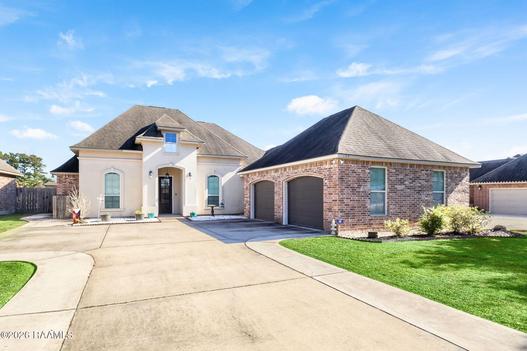 127 Terrace Oak, Broussard LA