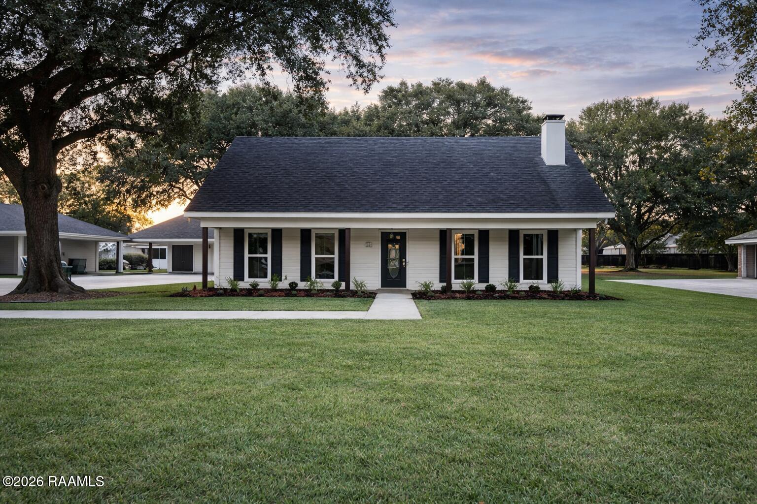 112 Thorn, Youngsville LA