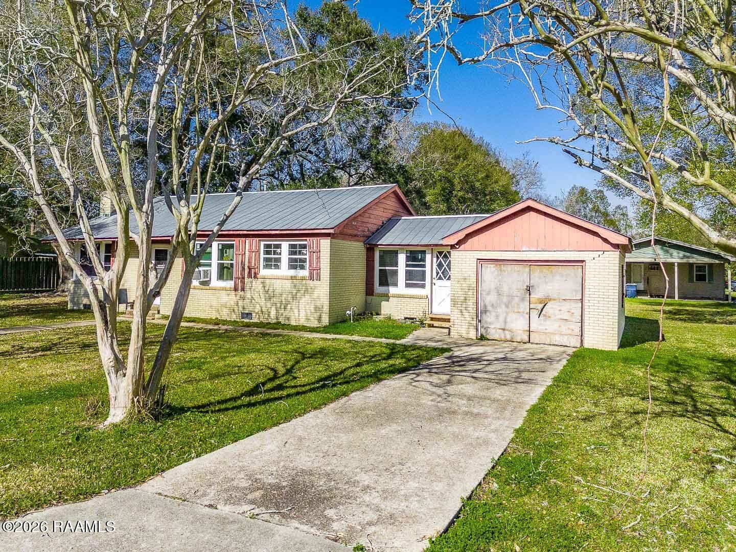 1503 Maude, Abbeville LA