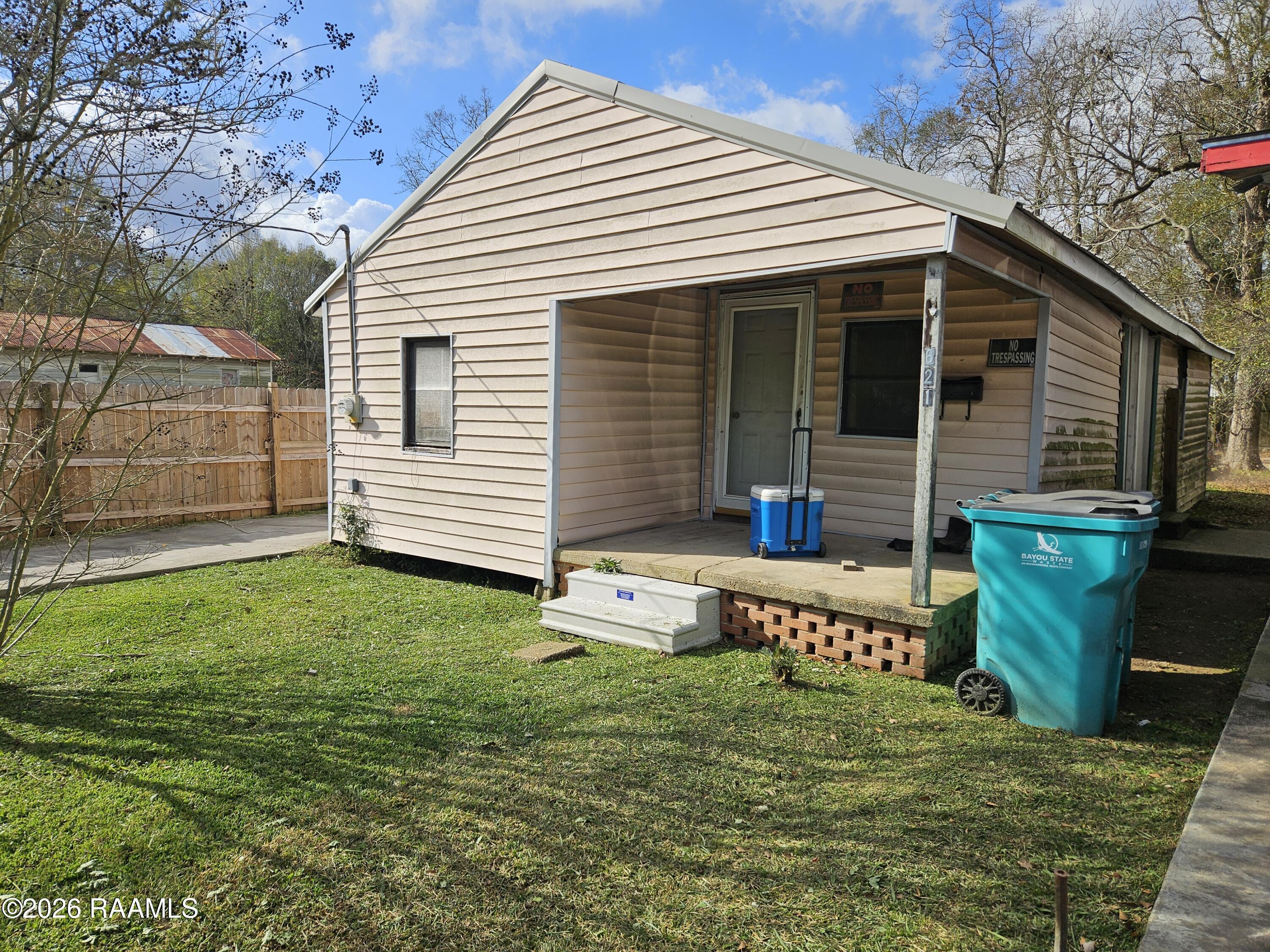 621 Halsey, Eunice LA