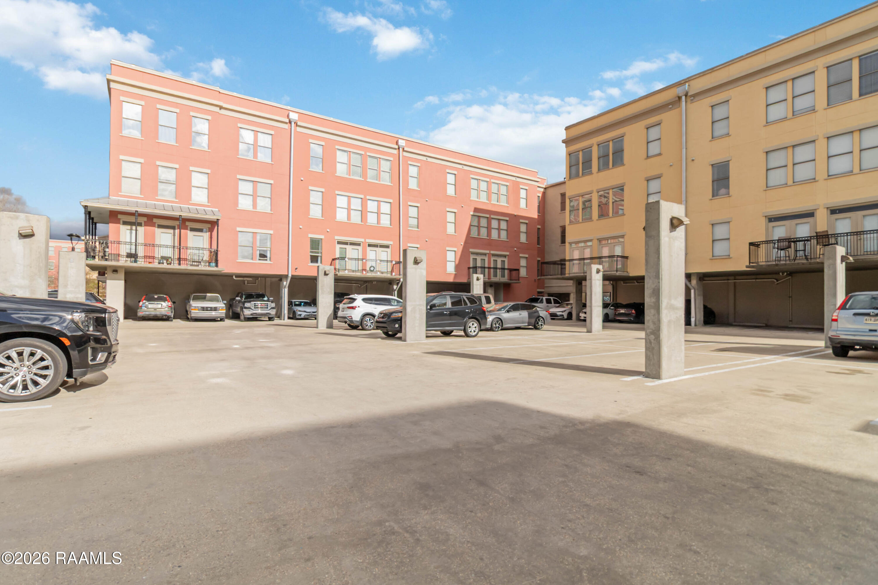 201 Settlers Trace, Lafayette LA