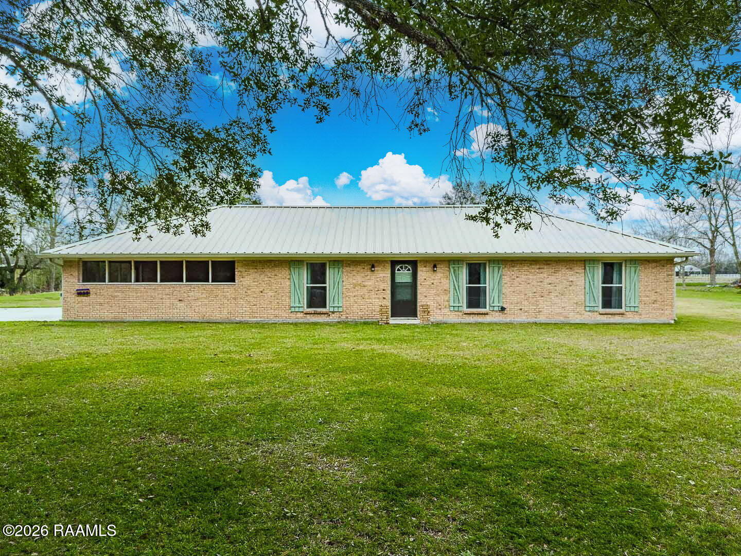 1055 Eddie Ray, Breaux Bridge LA