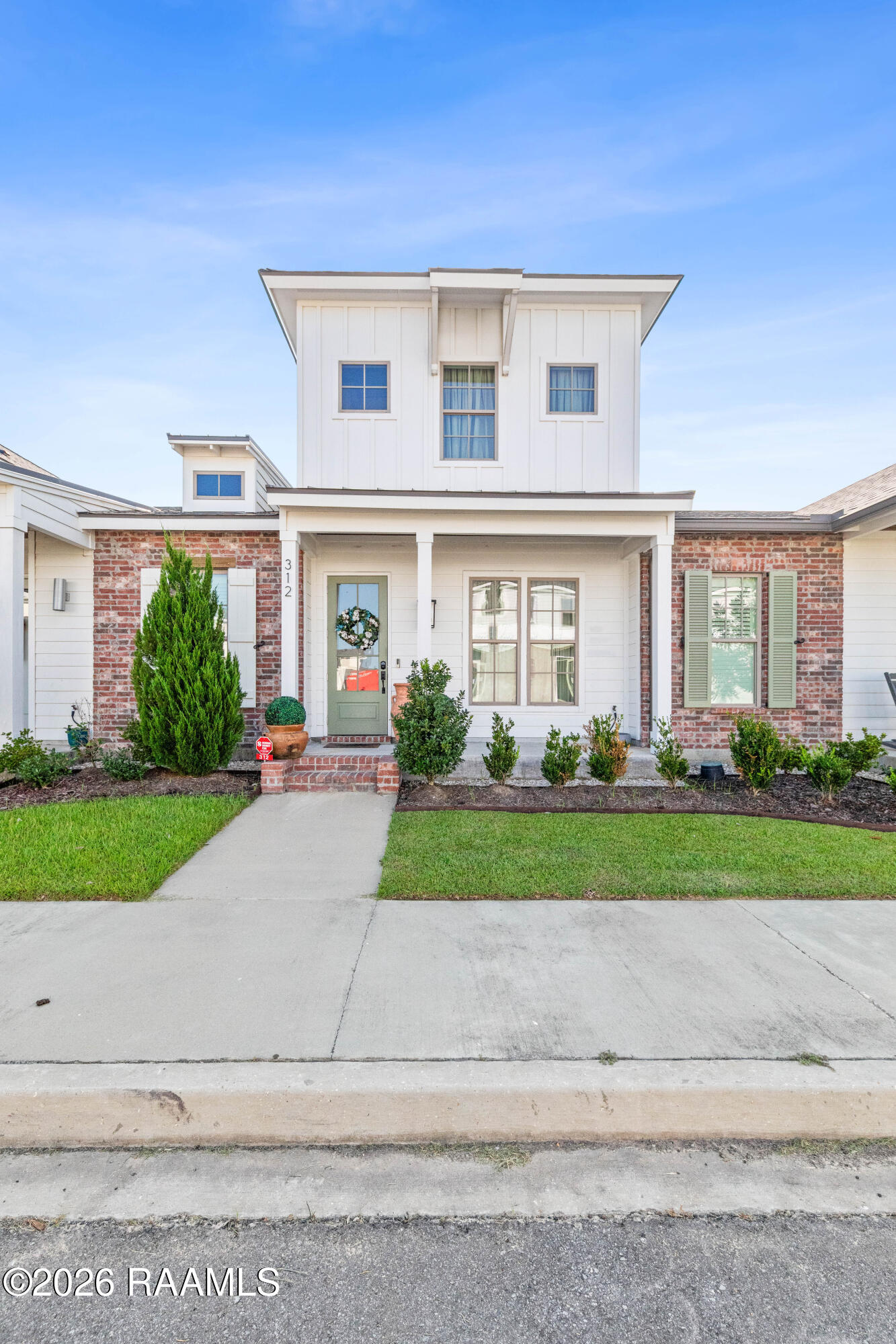 312 Sandstone, Scott LA