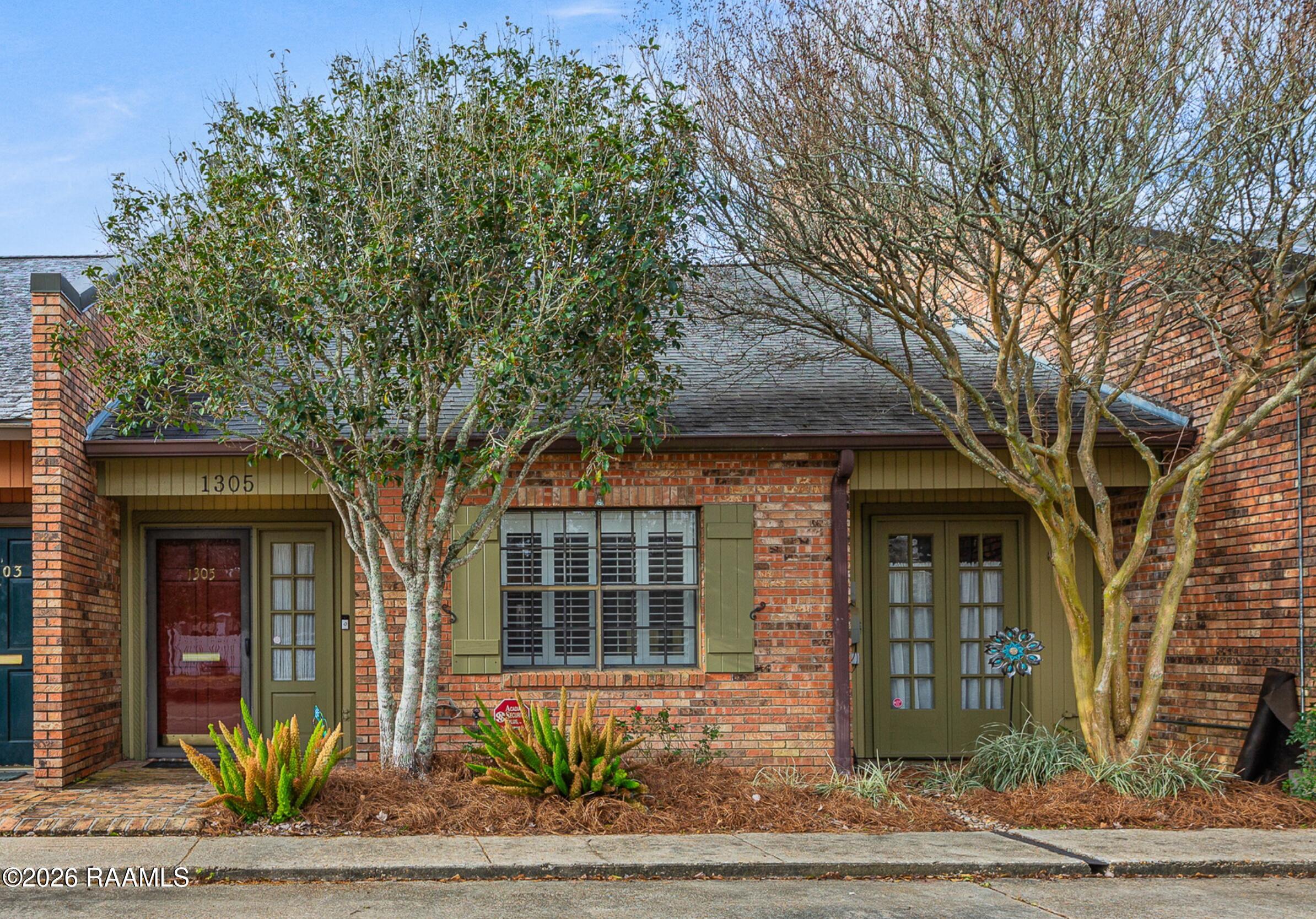 1305 W Saint Mary, Lafayette LA