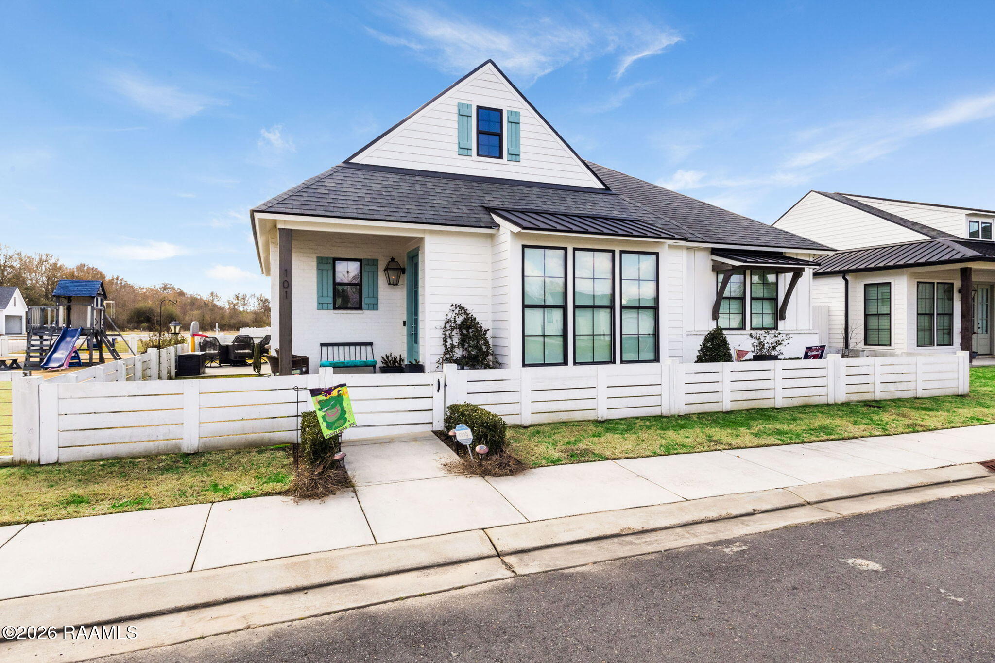 101 Tea Rose, Broussard LA