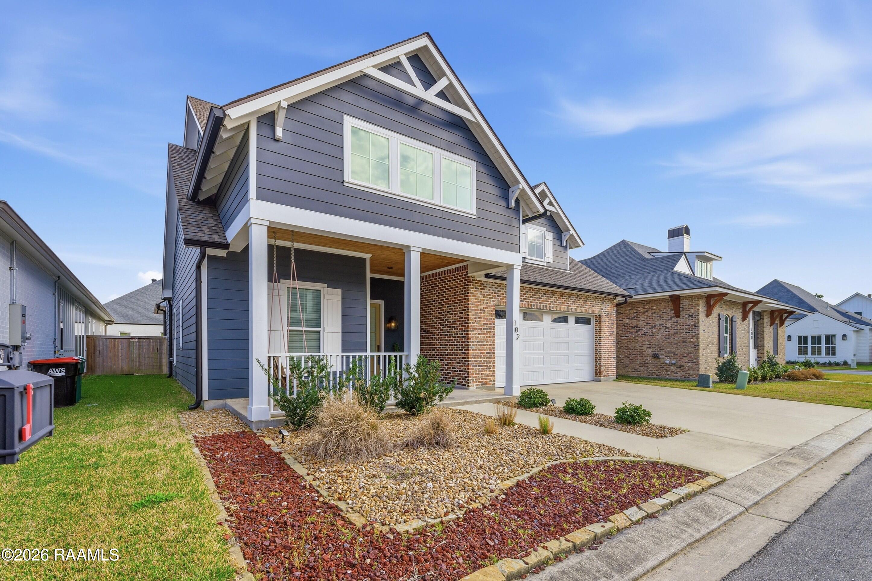 102 Harvest Creek, Lafayette LA