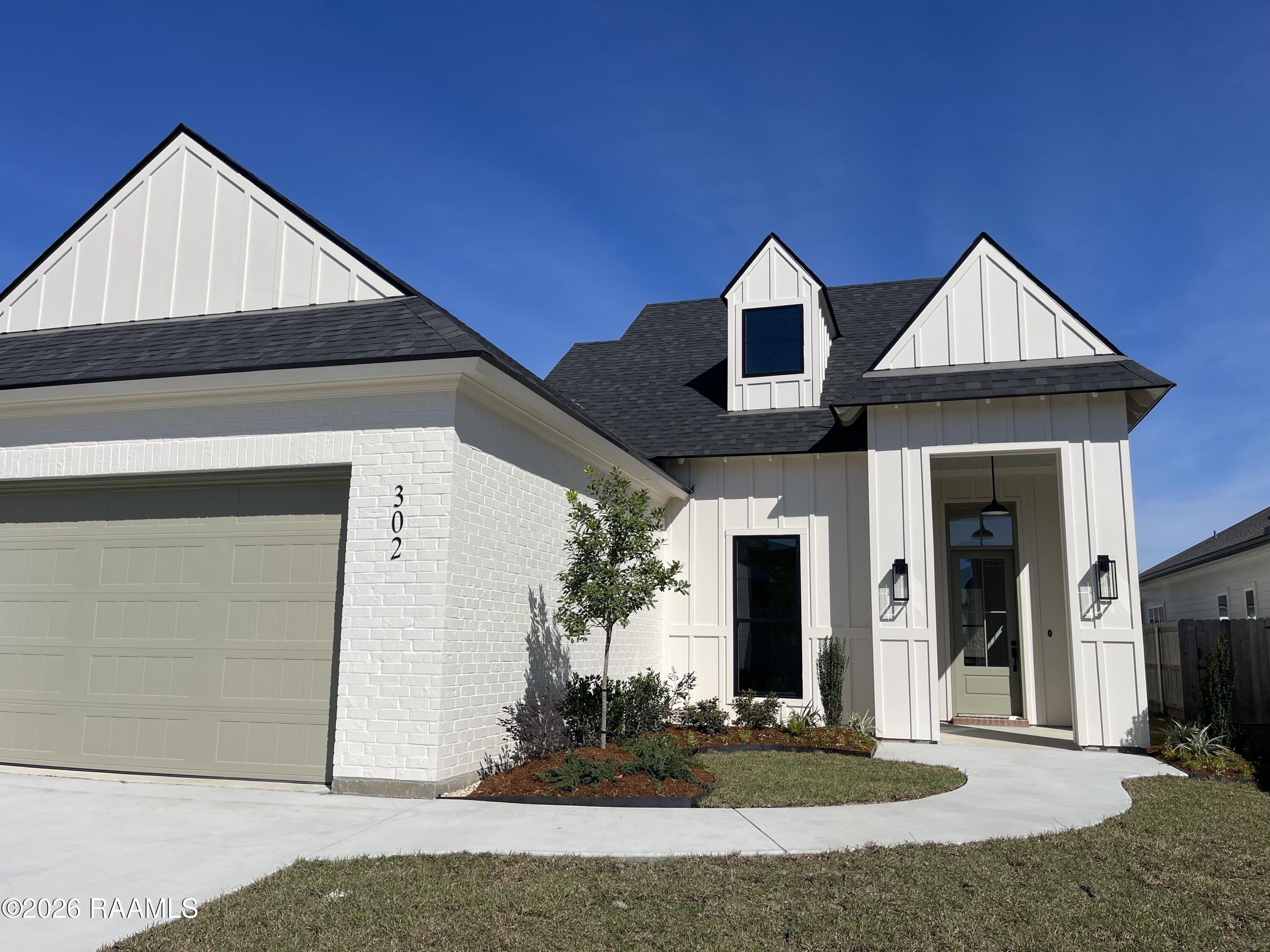 302 Queenstown, Youngsville LA